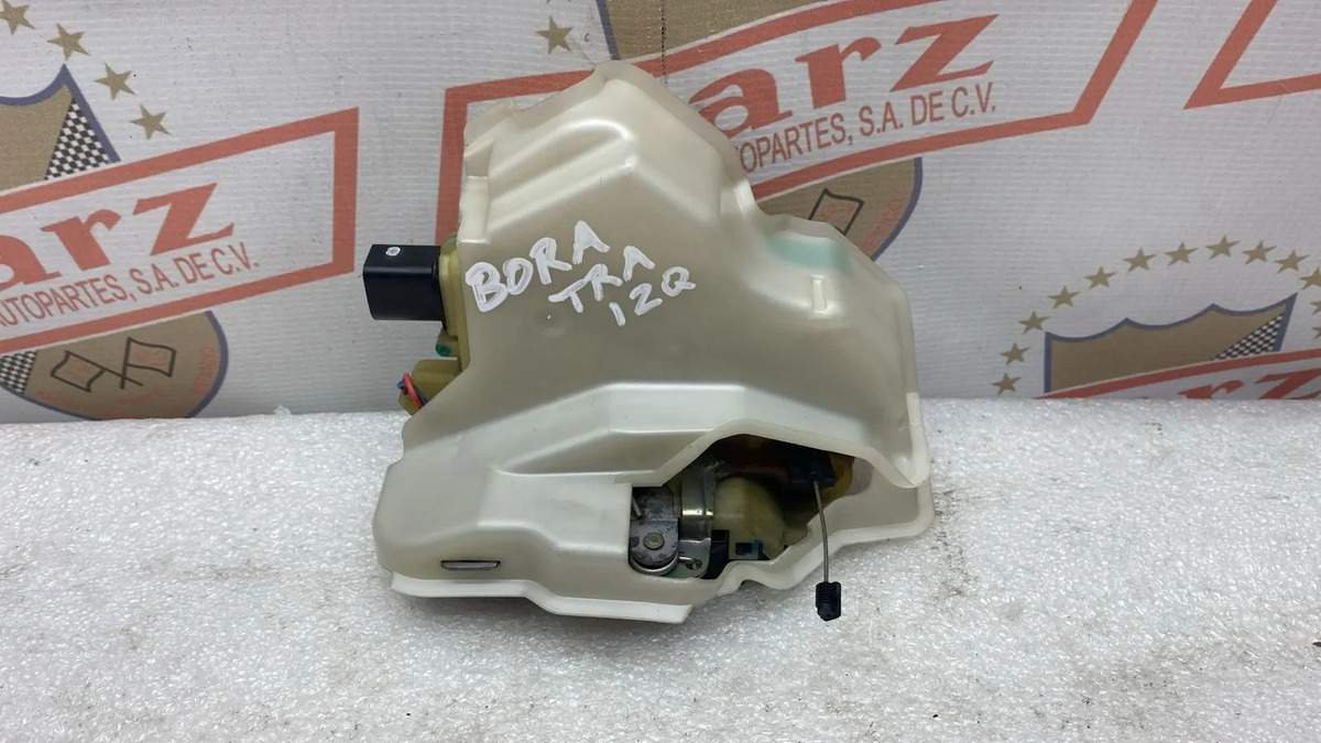 Volkswagen Bora 2005 - 2011 Cerraduras de Puerta Trasera Izquierdo Usado Original