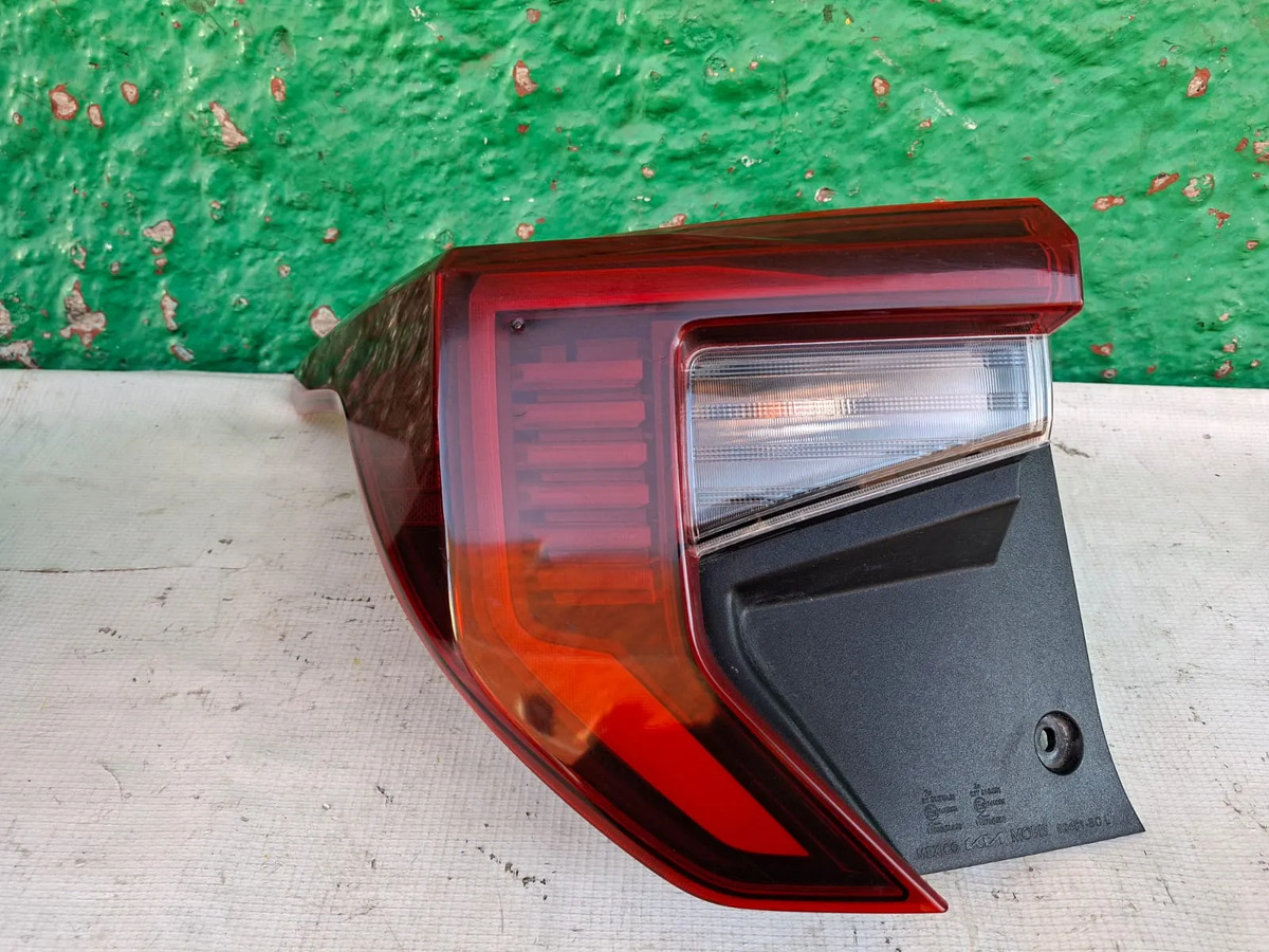 Calavera Izquierda De Kia K3 2024-2025 Usada Original Izquierdo/conductor Rojo