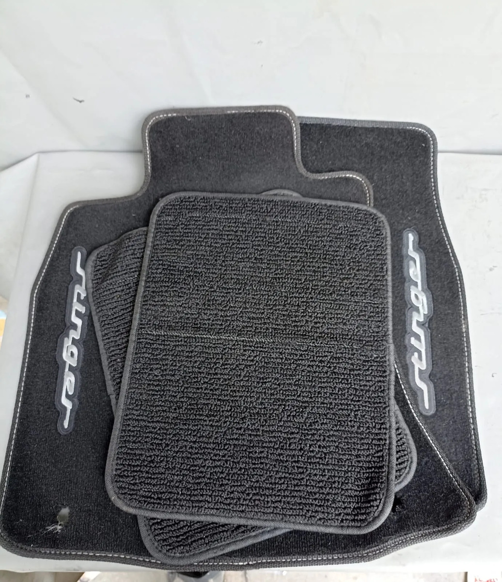 Kia Stinger (2017-2022) Kit 4 Tapetes (alfombra Original) Negro
