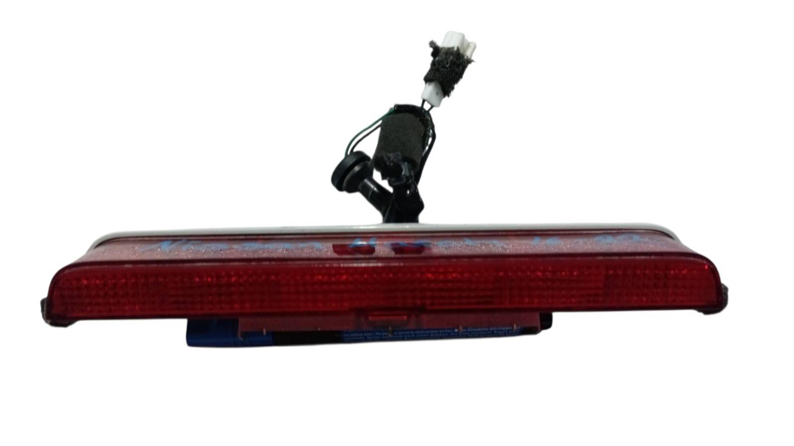 Nissan March 2016 - 2022 Luz Stop Usado Original