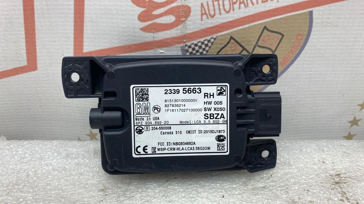Cadillac Xt5 2017 - 2018 Sensor de punto ciego Usado Original