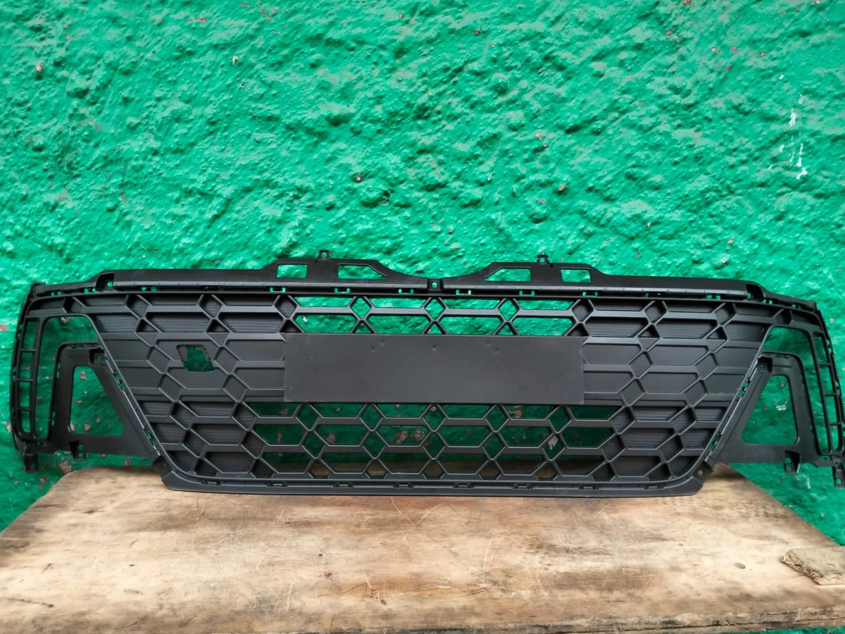 Parrilla Hyundai Grand I10 2024-2026  Usado Original Negro Mate