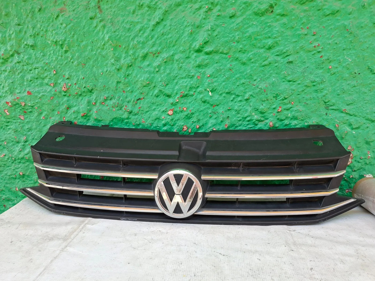 Parilla De Volkswagen Vento 2014-2018 Usado Original Negro Brillante