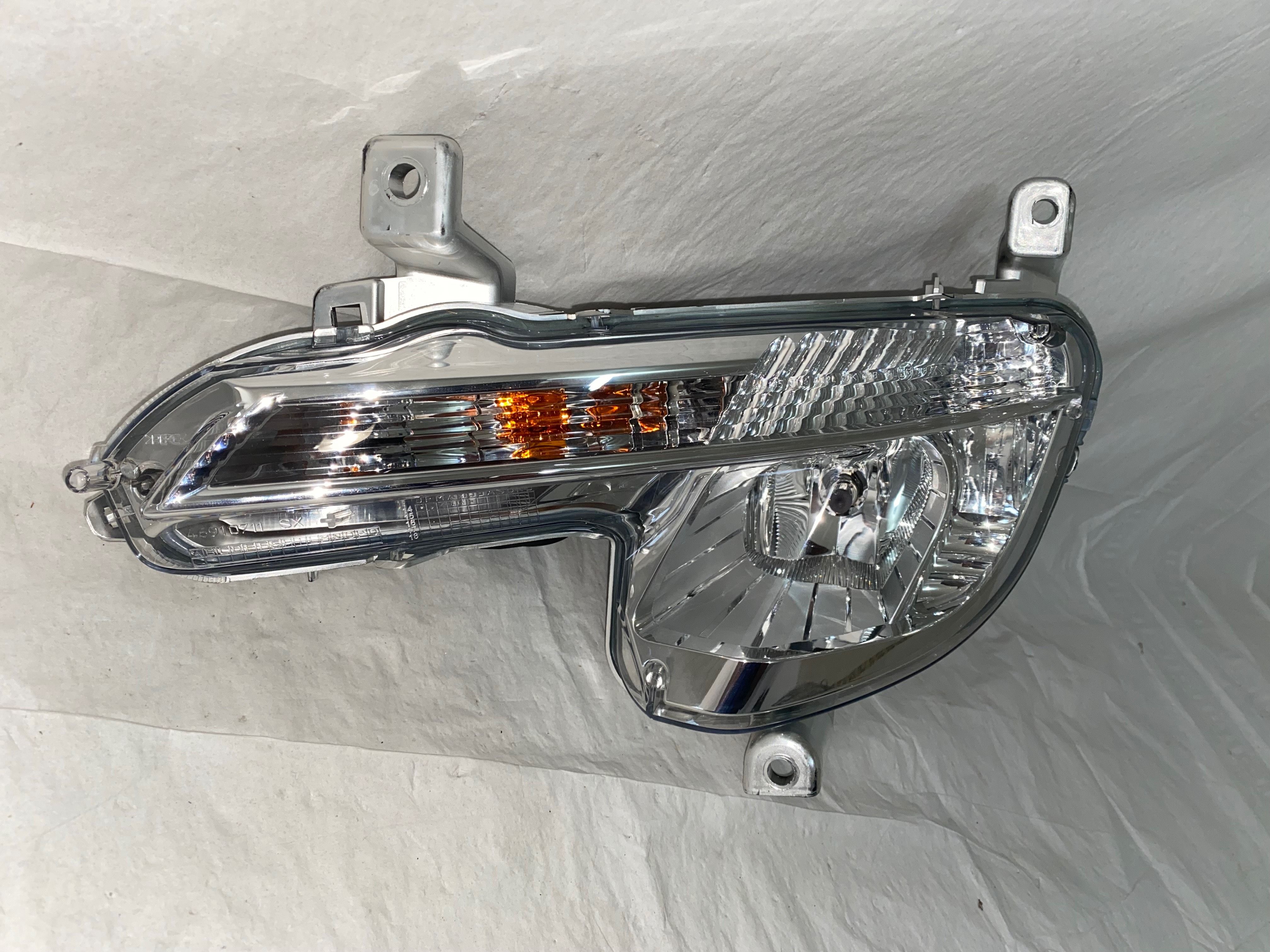 Peugeot 508 2010 - 2014 Faros Auxiliares Delantera Izquierdo Nuevo Original