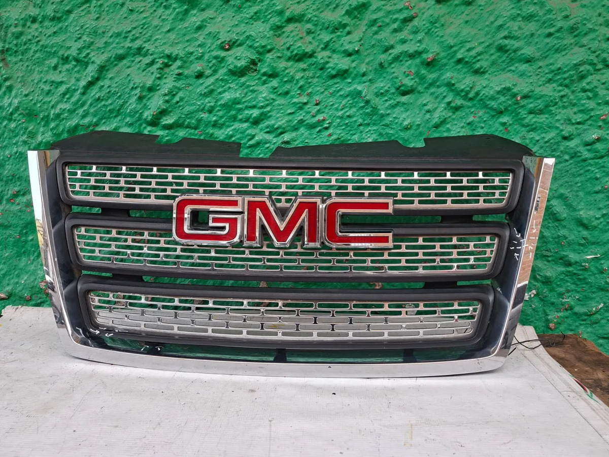 Parilla De Gmc Terrain 2010-2015 Usado Original Con Detalles Negro Brillante