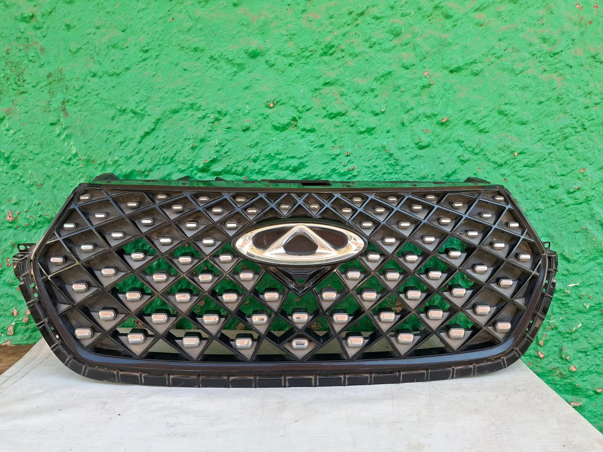 Parrilla De Chirrey Tiggo 4pro 2023-2025 Usado Original Negro Brillante