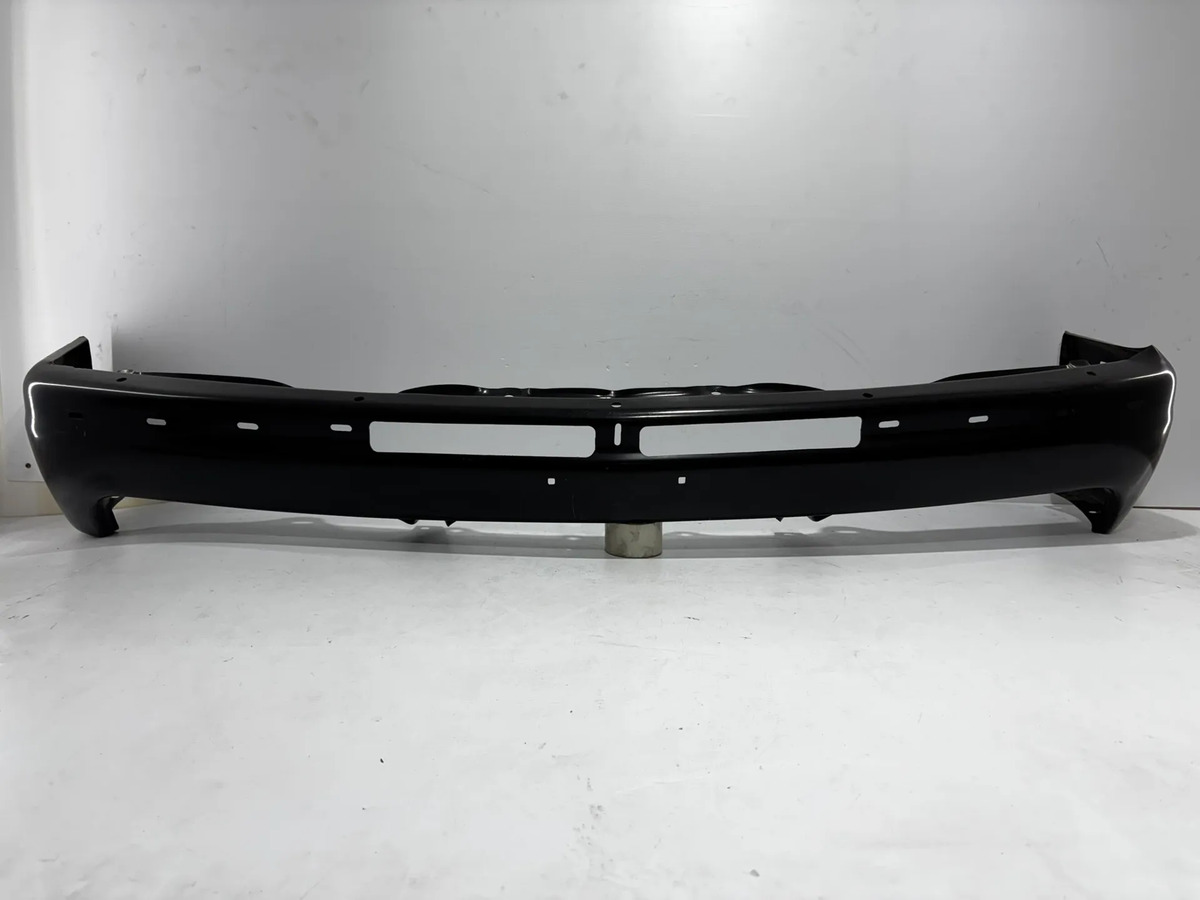 Defensa Delantera Suburban 2000 2001 2002 2003 Usada Negro
