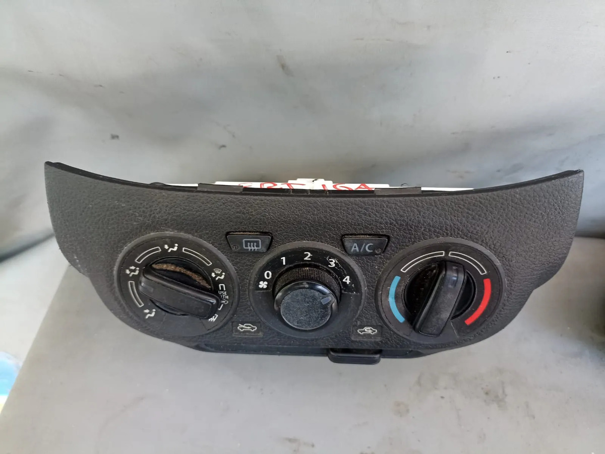 Suzuki Ertiga (2019-2024) Control De A/c Manual Negro