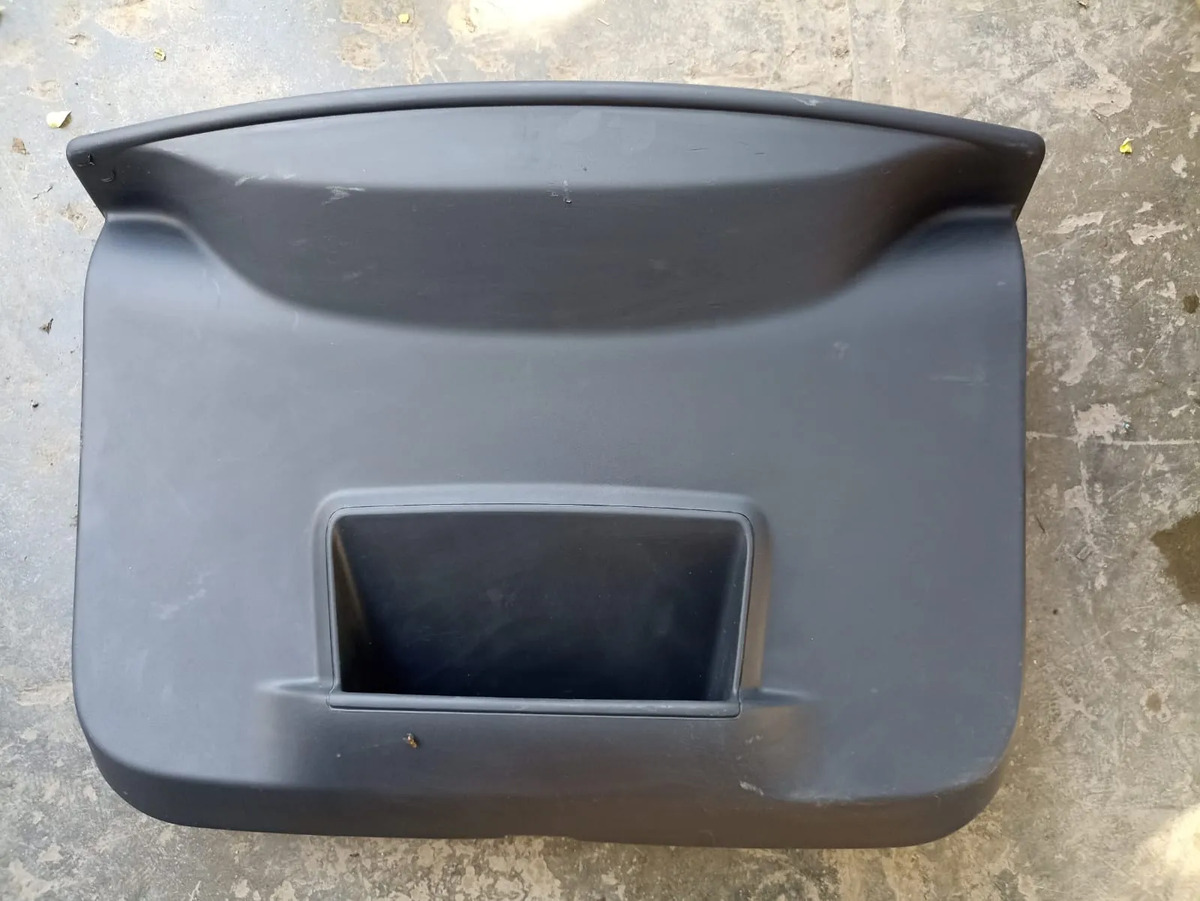 Renault Duster (2012-2017) Tapa Interior Puerta De Cajuela