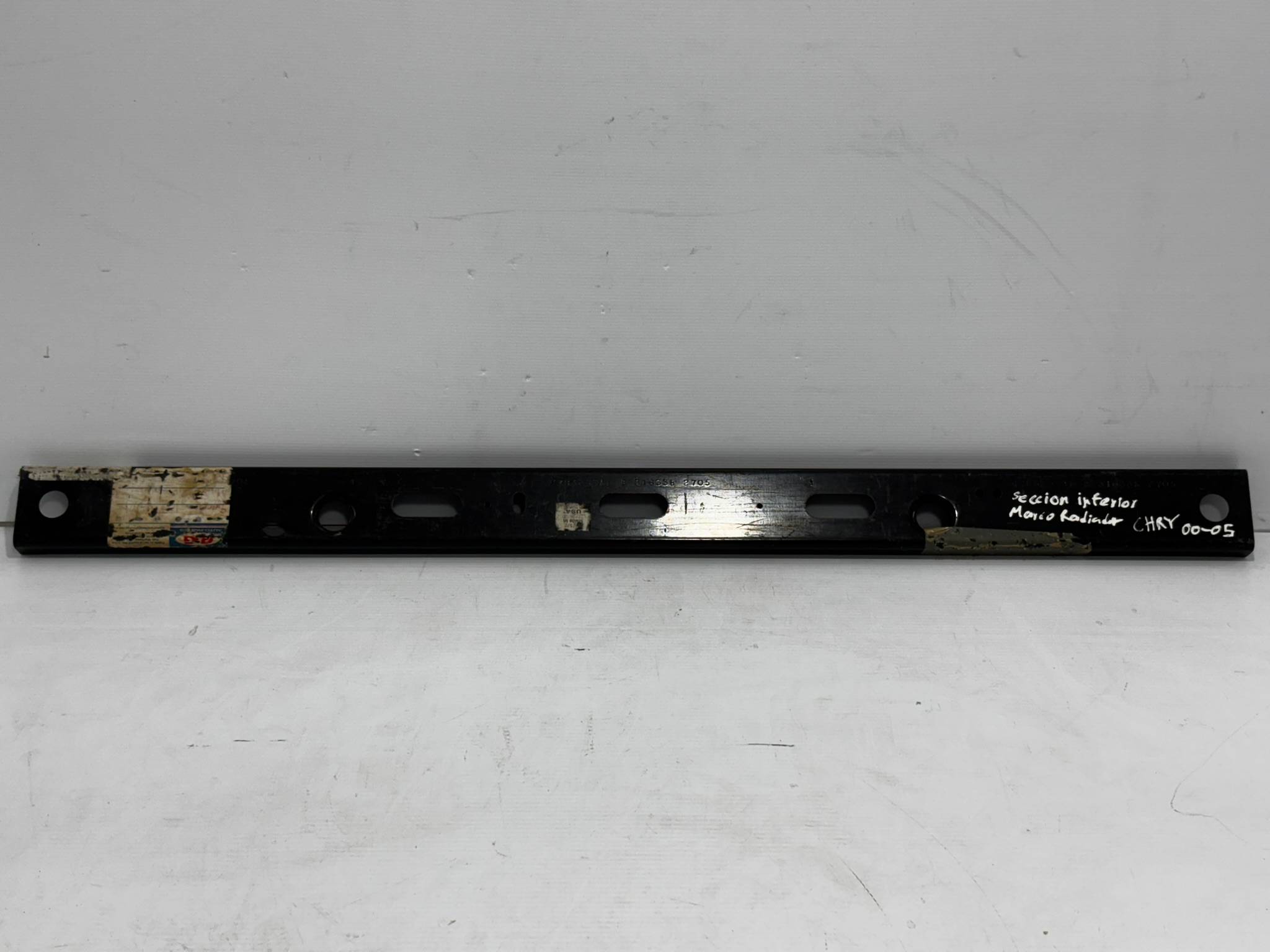 Dodge Neon 2000 - 2005 Marco de radiador Delantera Usado Original