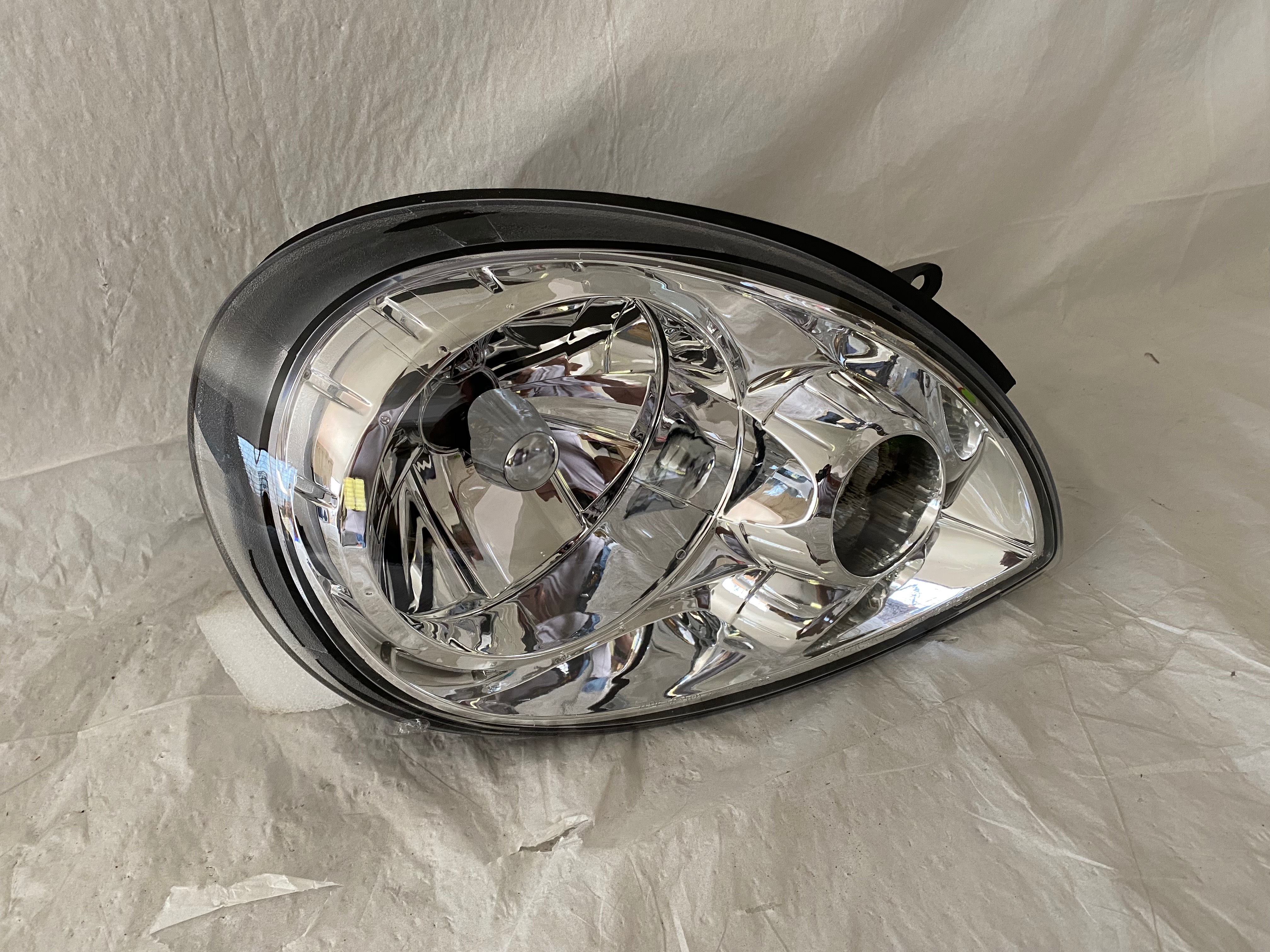 Chevrolet Monza 2004 - 2008 Faro Derecho Nuevo Generico
