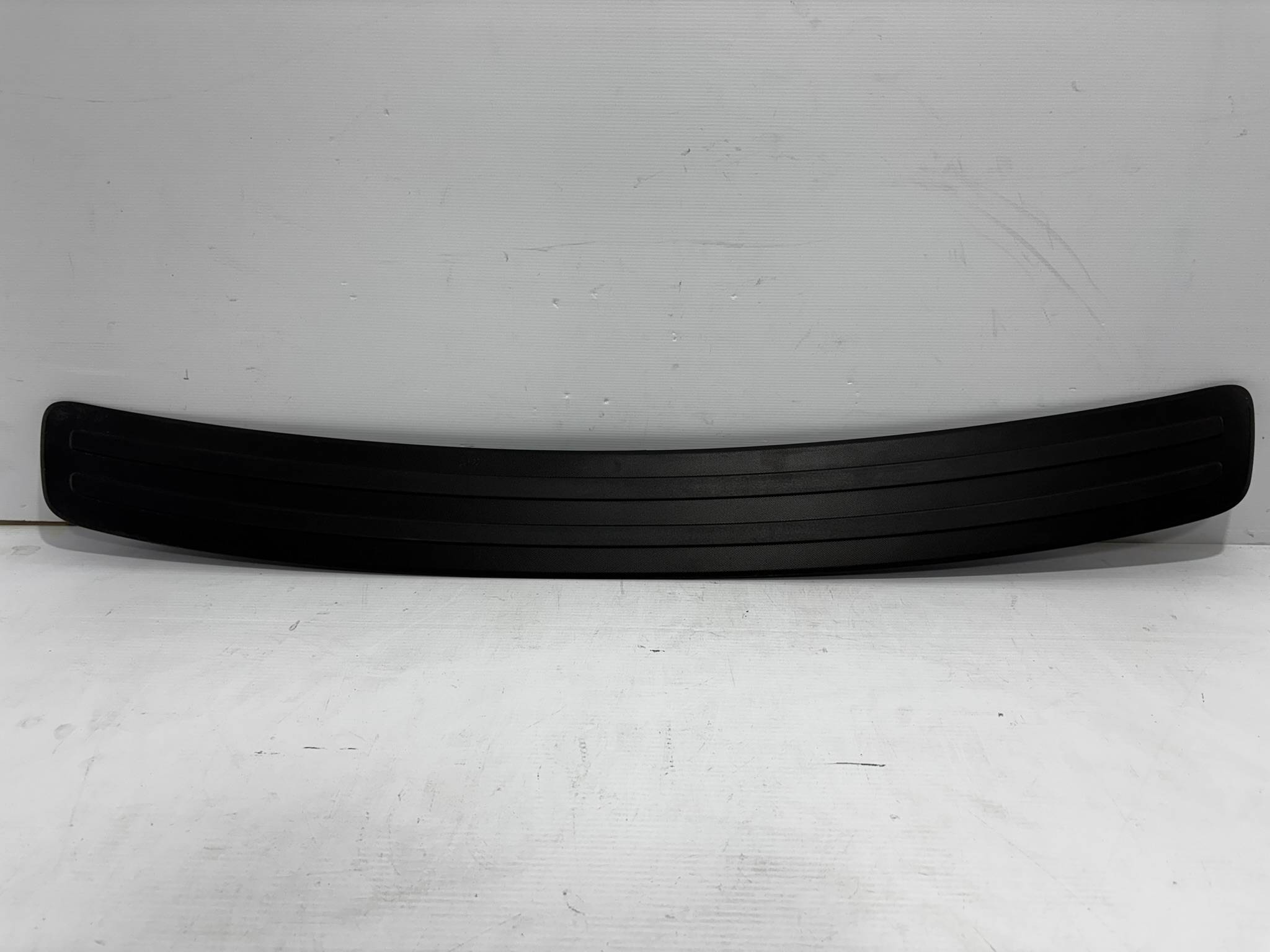 Chevrolet Equinox 2007 - 2009 Moldura para defensa Trasera Usado Original
