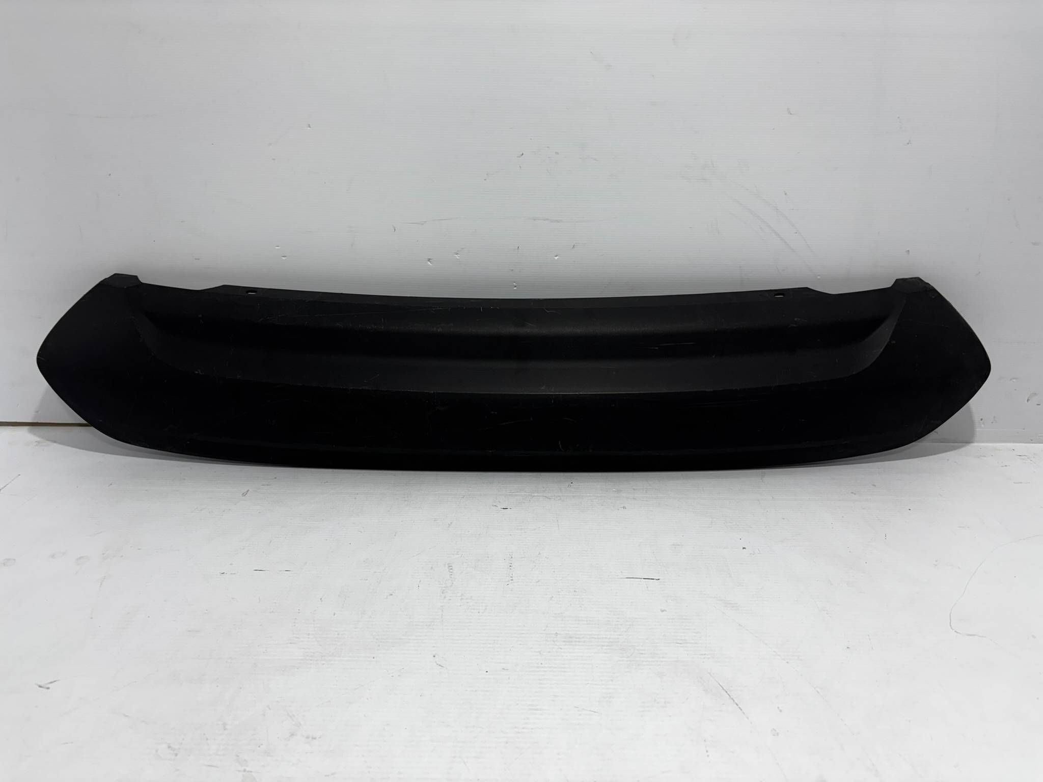 Ford Escape 2013 - 2017 Moldura para defensa Trasera Usado Generico