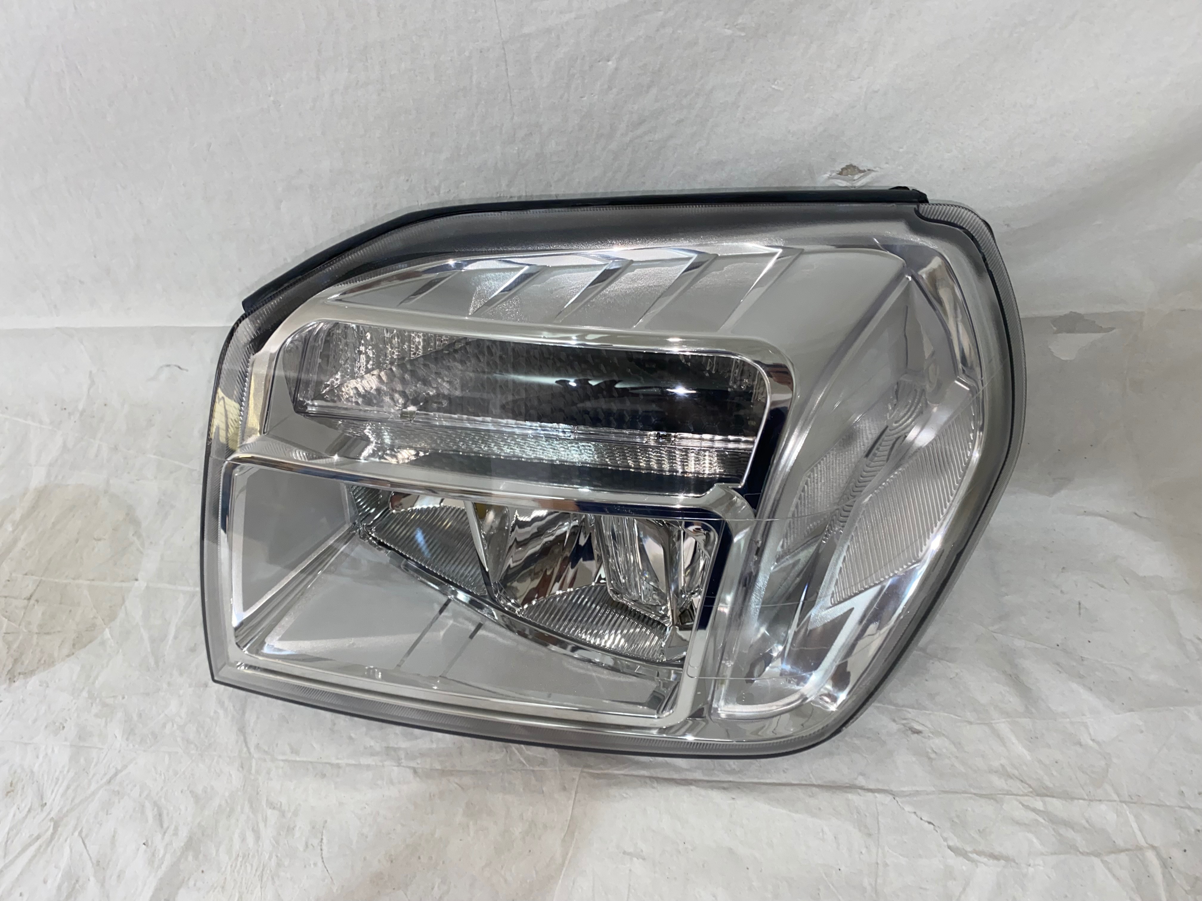 Ford Ranger 2010 - 2012 Faro Izquierdo Nuevo Generico