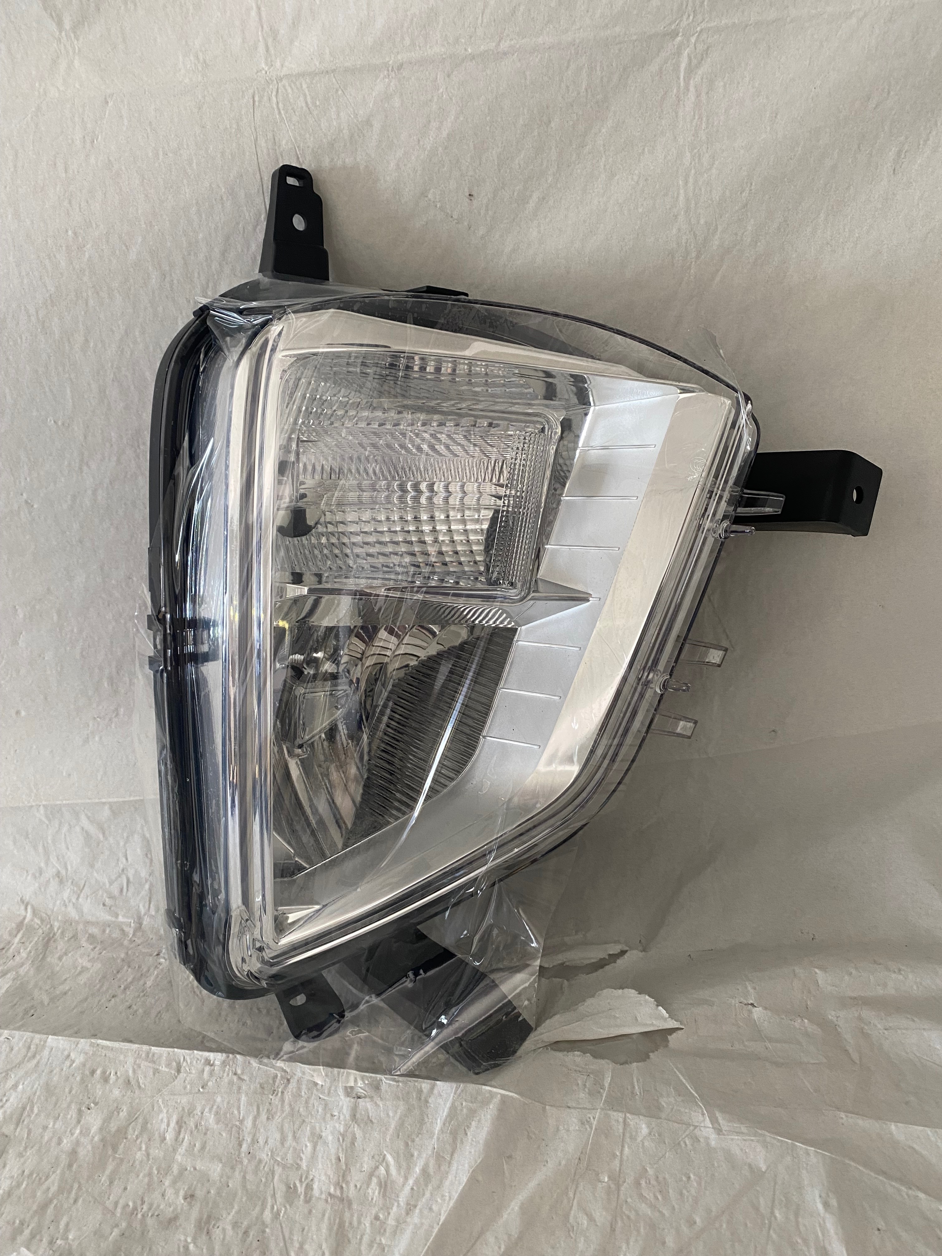 Mitsubishi Eclipse 2018 - 2021 Faros Auxiliares Delantera Derecho Nuevo Generico