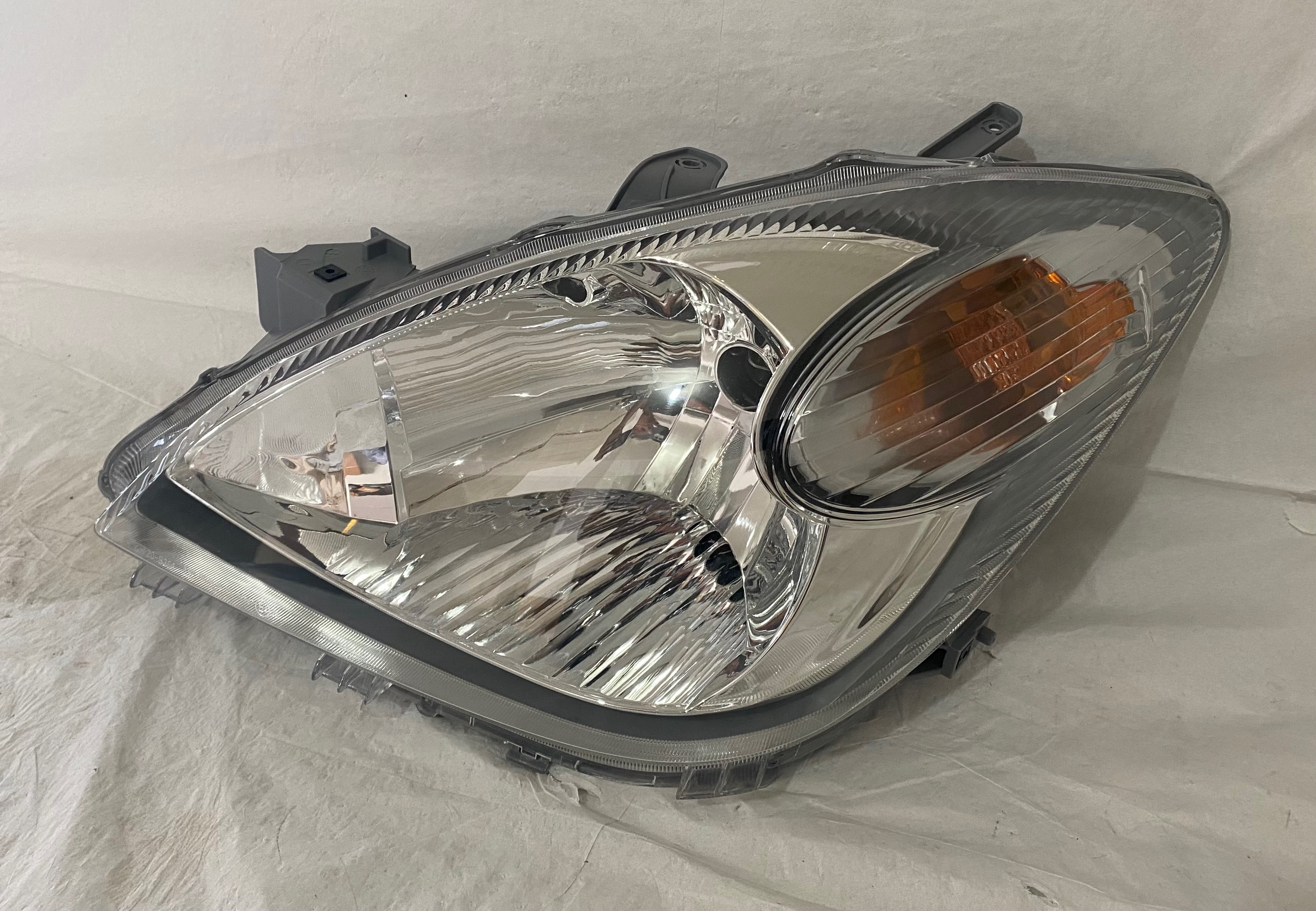 Toyota Avanza 2007 - 2011 Faro Izquierdo Nuevo Generico