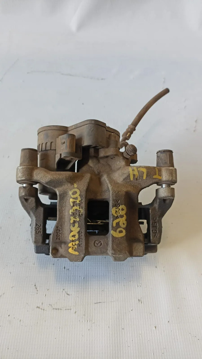 Caliper Freno Trasero Lh Mazda Cx-30 2020-2025  2.0 Usado