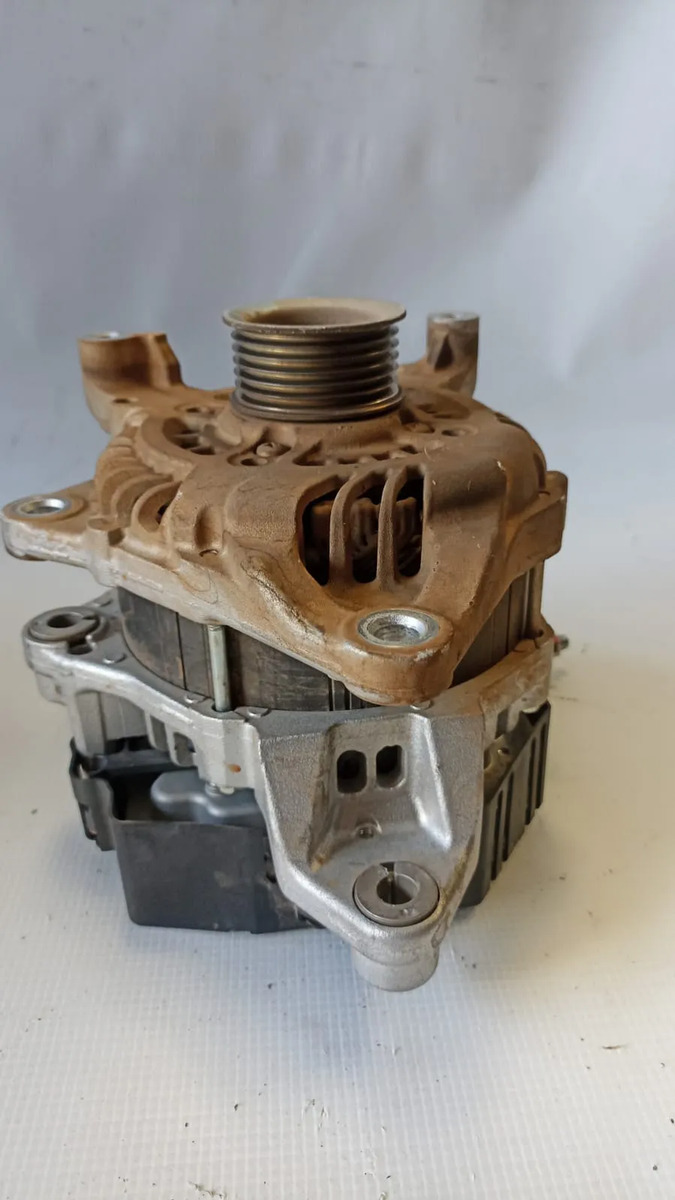 Alternador Mazda Cx-30 2020-2025 Usado Original