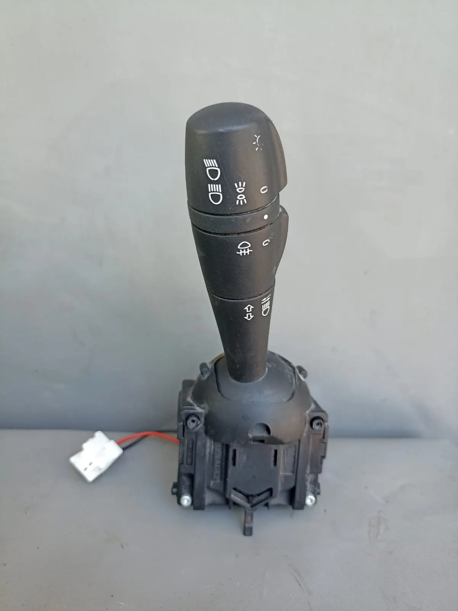 Renault Duster (17-20) Palanca De Direccionales.