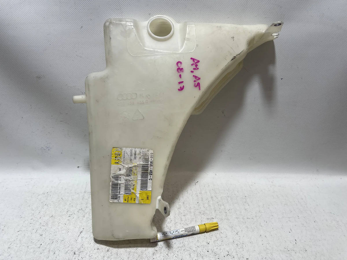 Audi A4 2009 - 2015 Bombas de Depositos Limpiaparabrisas Delantera Usado