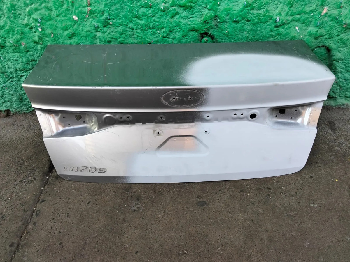 Tapa Cajuela Hyundai Hb20 2023-2024 Usado Original Reparado Gris