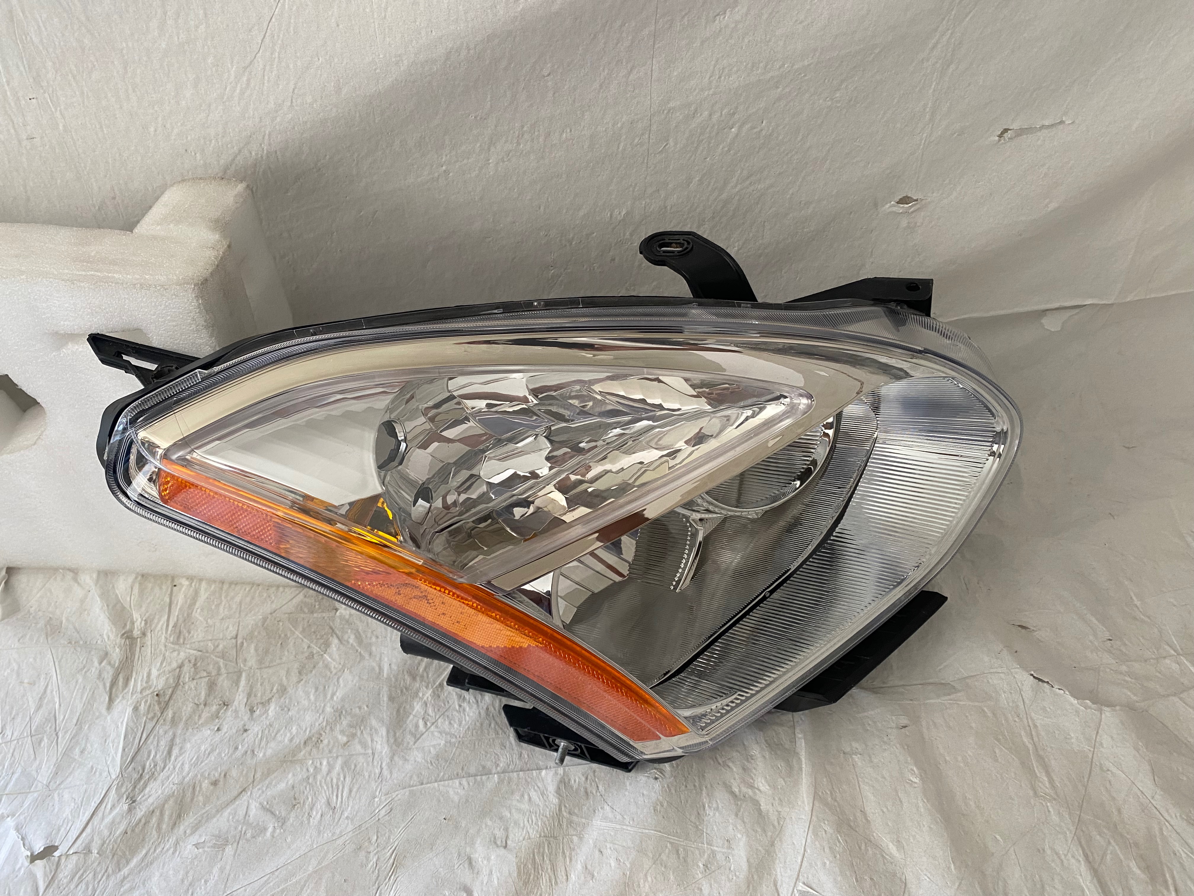 Nissan Rogue 2008 - 2014 Faro Derecho Nuevo Generico