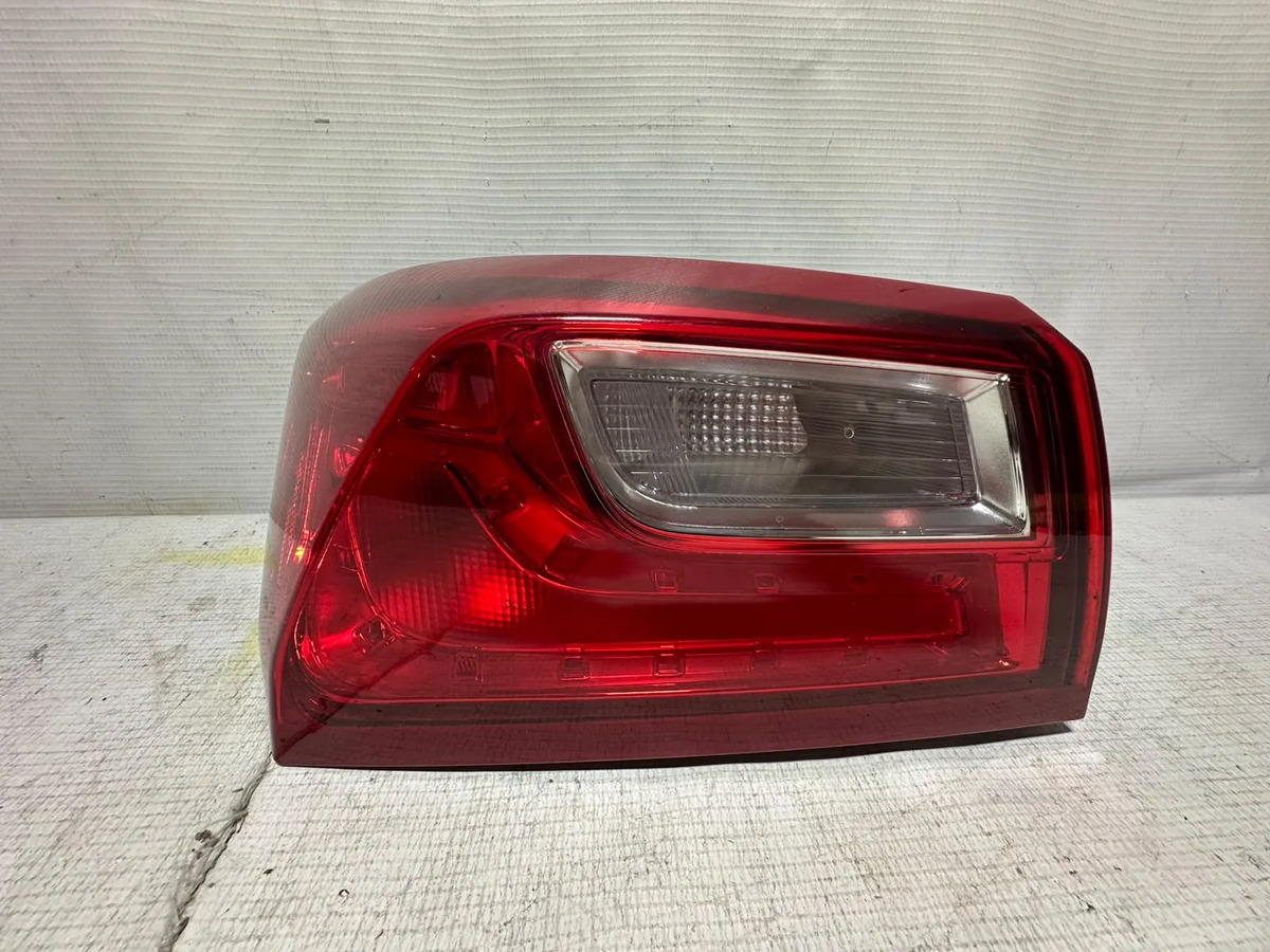 Calavera Izq Chev Malibu 2016 17 18 2019 Usada Original Izquierdo/conductor Rojo/cromo