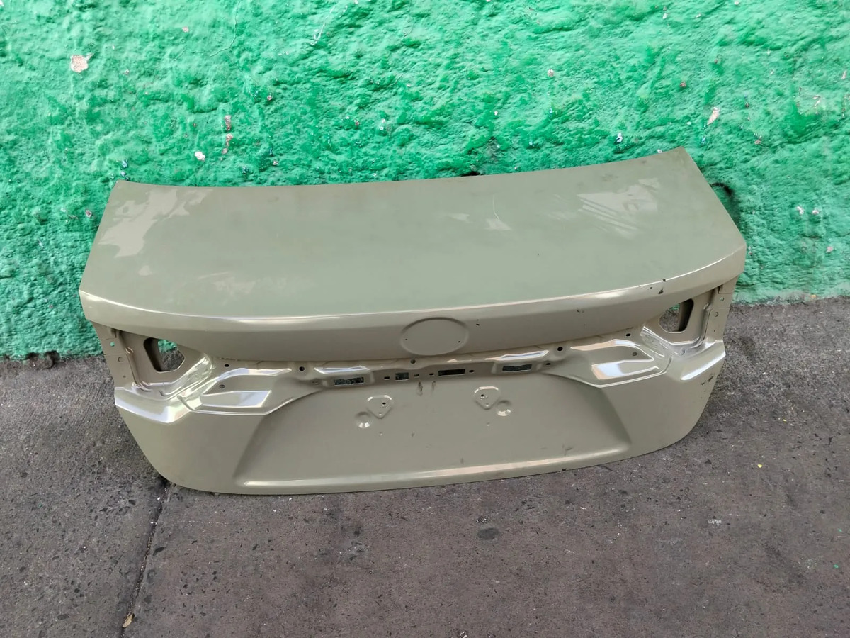 Tapa Cajuela Toyota Corolla 2022-2024 Usado Original Verde