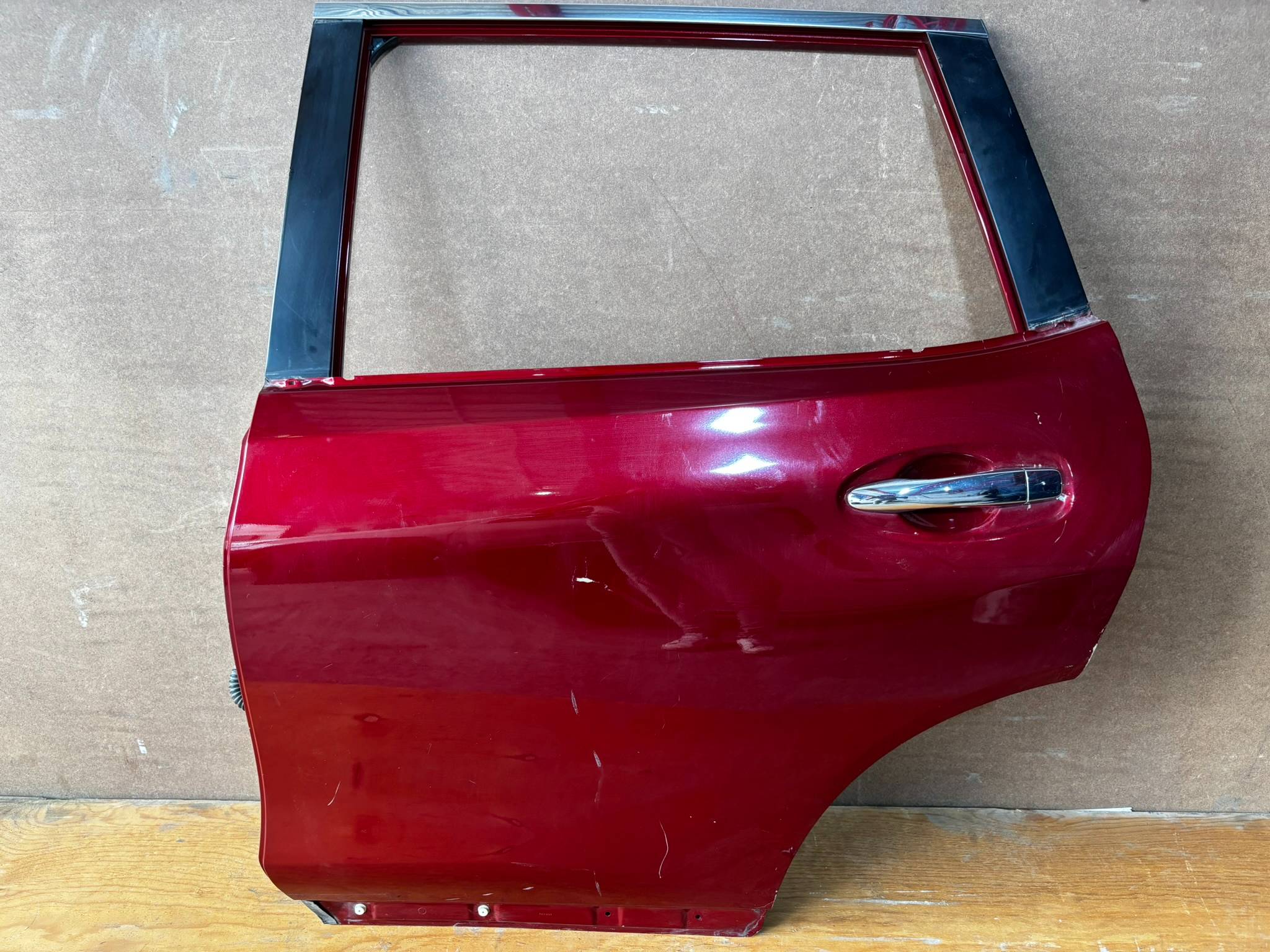 Nissan X-trail 2015 - 2022 Puerta Trasera Izquierdo Usado Original
