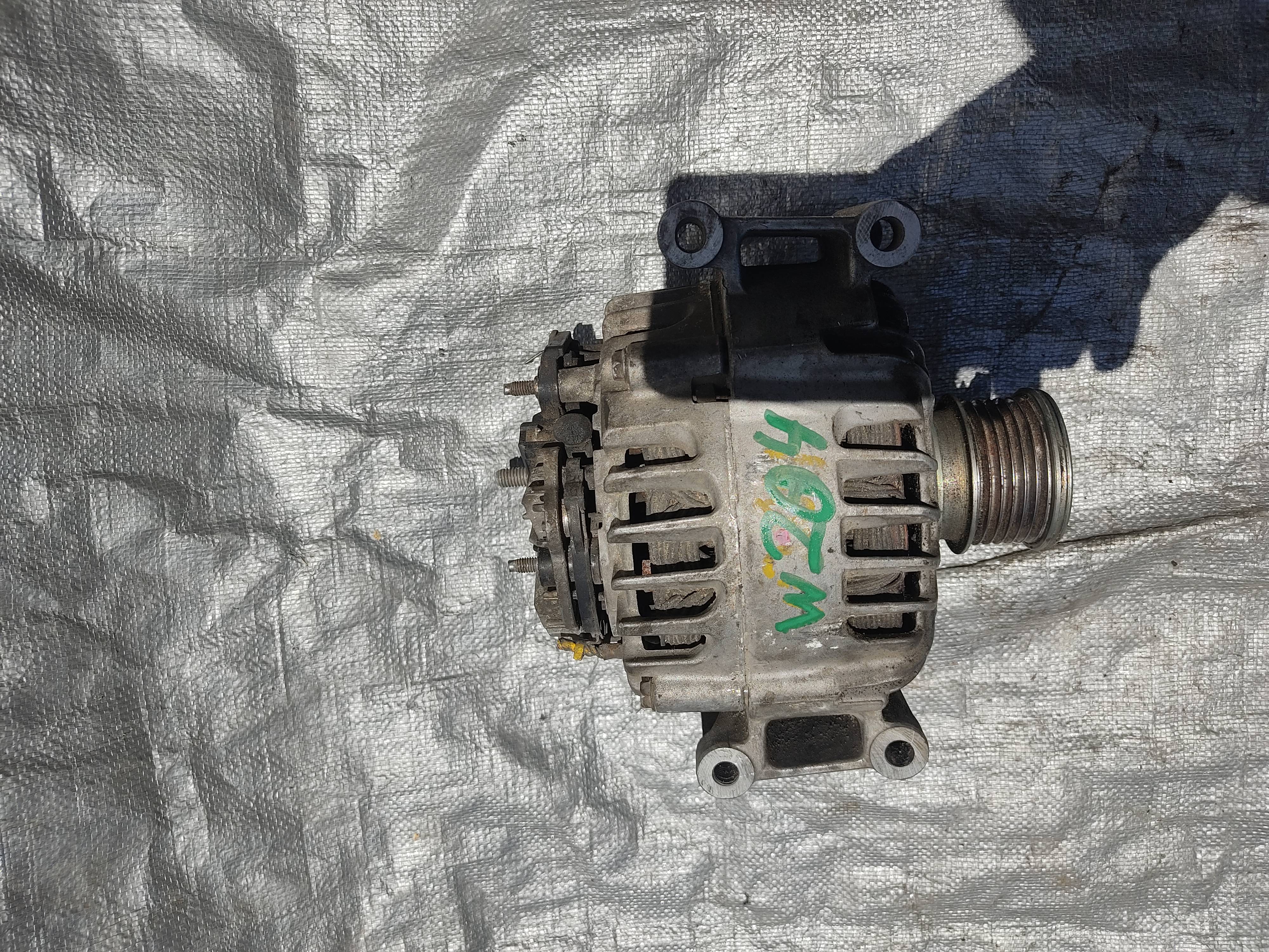 Mercedes-benz Clase c 2010 - 2014 Alternador Delantera Derecho Usado Original