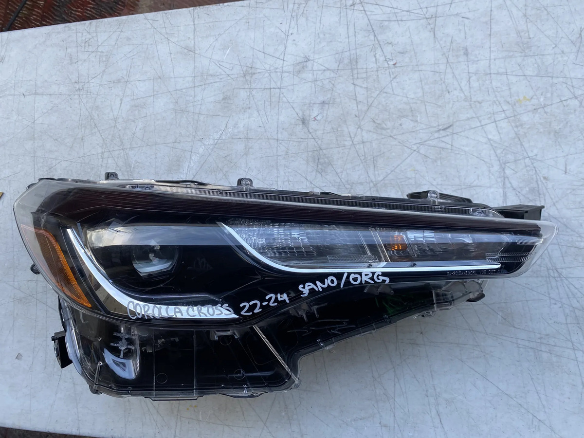 Faro Derecho Toyota Corolla Cross 2022 23 24 2025 Original Derecho/pasajero