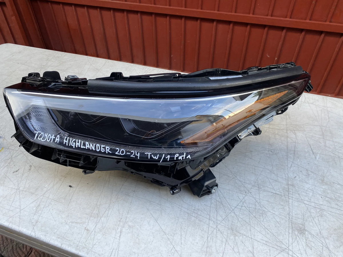 Faro Toyota Highlander 2020 2021 2022 Izquierdo Generico Izquierdo/conductor