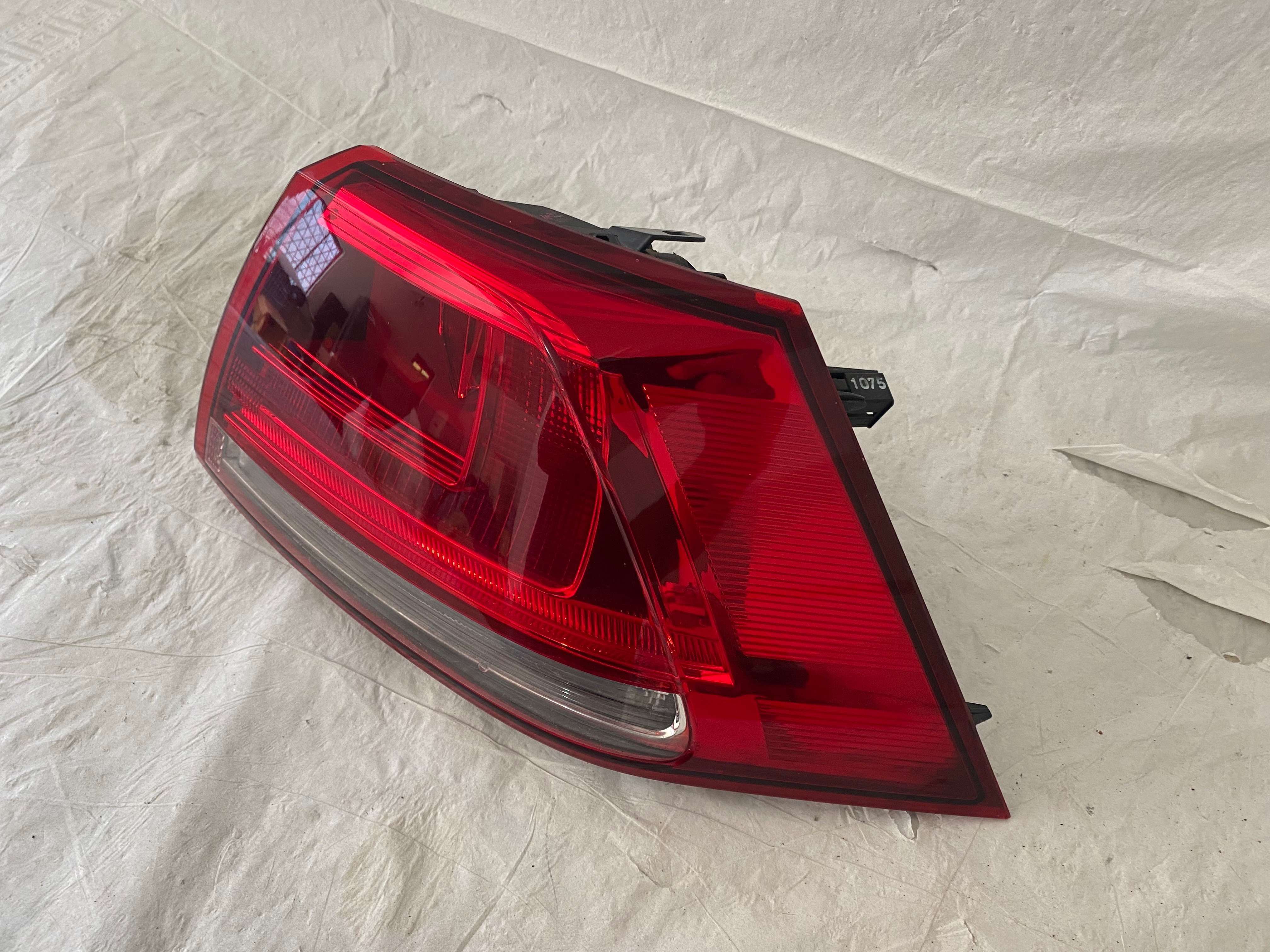 Volkswagen Golf 2015 - 2017 Calavera Derecho Usado Generico