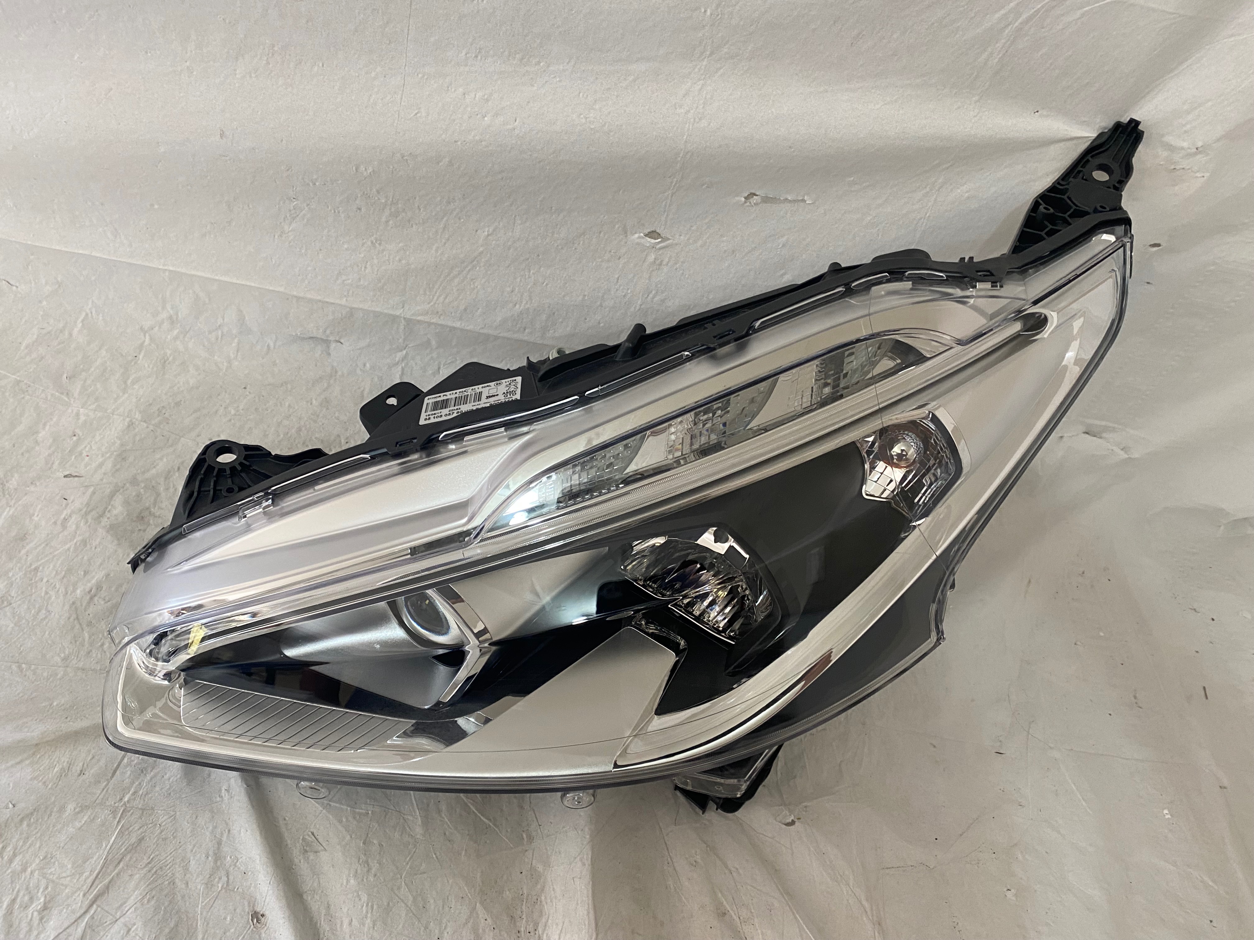 Peugeot 208 2015 - 2019 Faro Izquierdo Nuevo Original