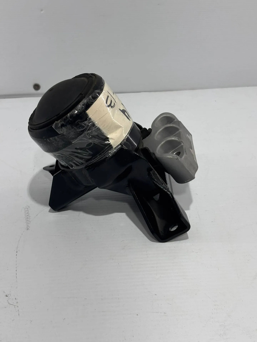Soporte Motor Frontal Der Suzuki Sx4 2.0l 2010 2011 2013