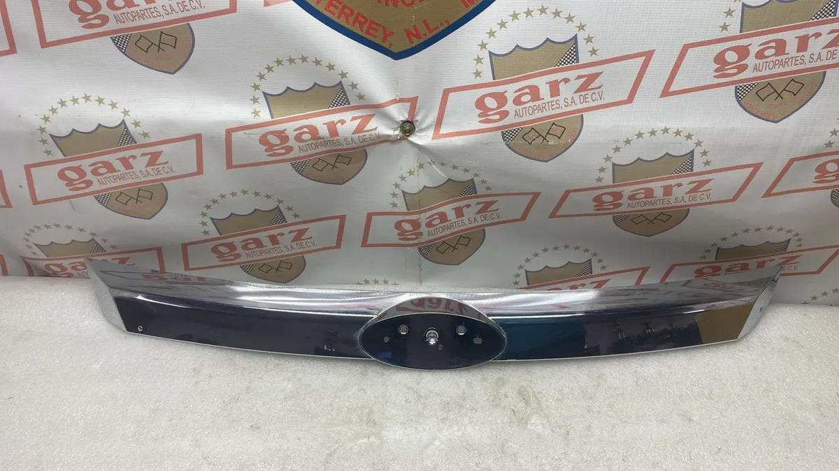 Ford Fusion 2010 - 2012 Piezas Cromadas Delantera Usado Original
