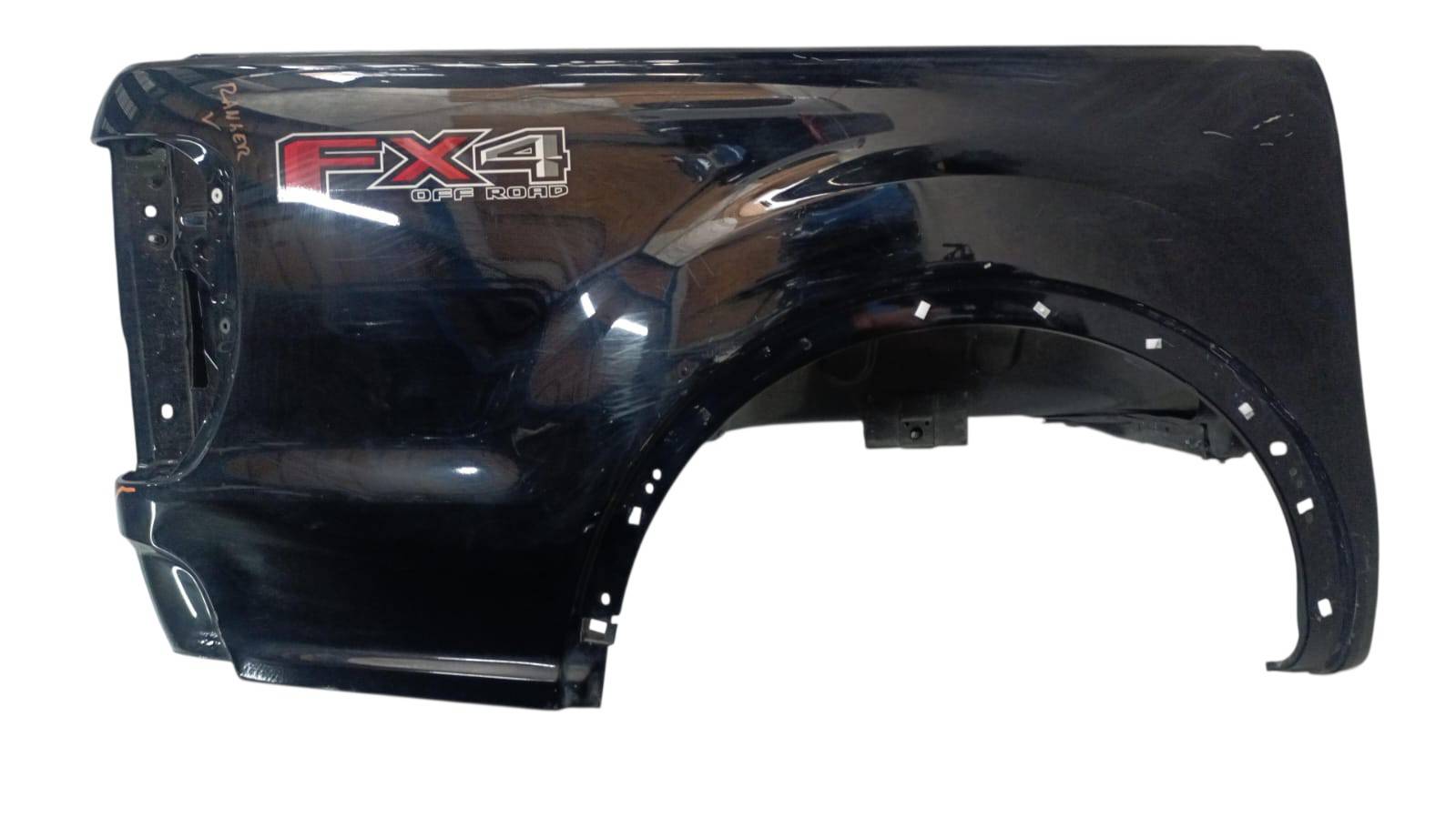 Ford Ranger 2018 - 2022 Costados Laterales Trasera Derecho Usado Original