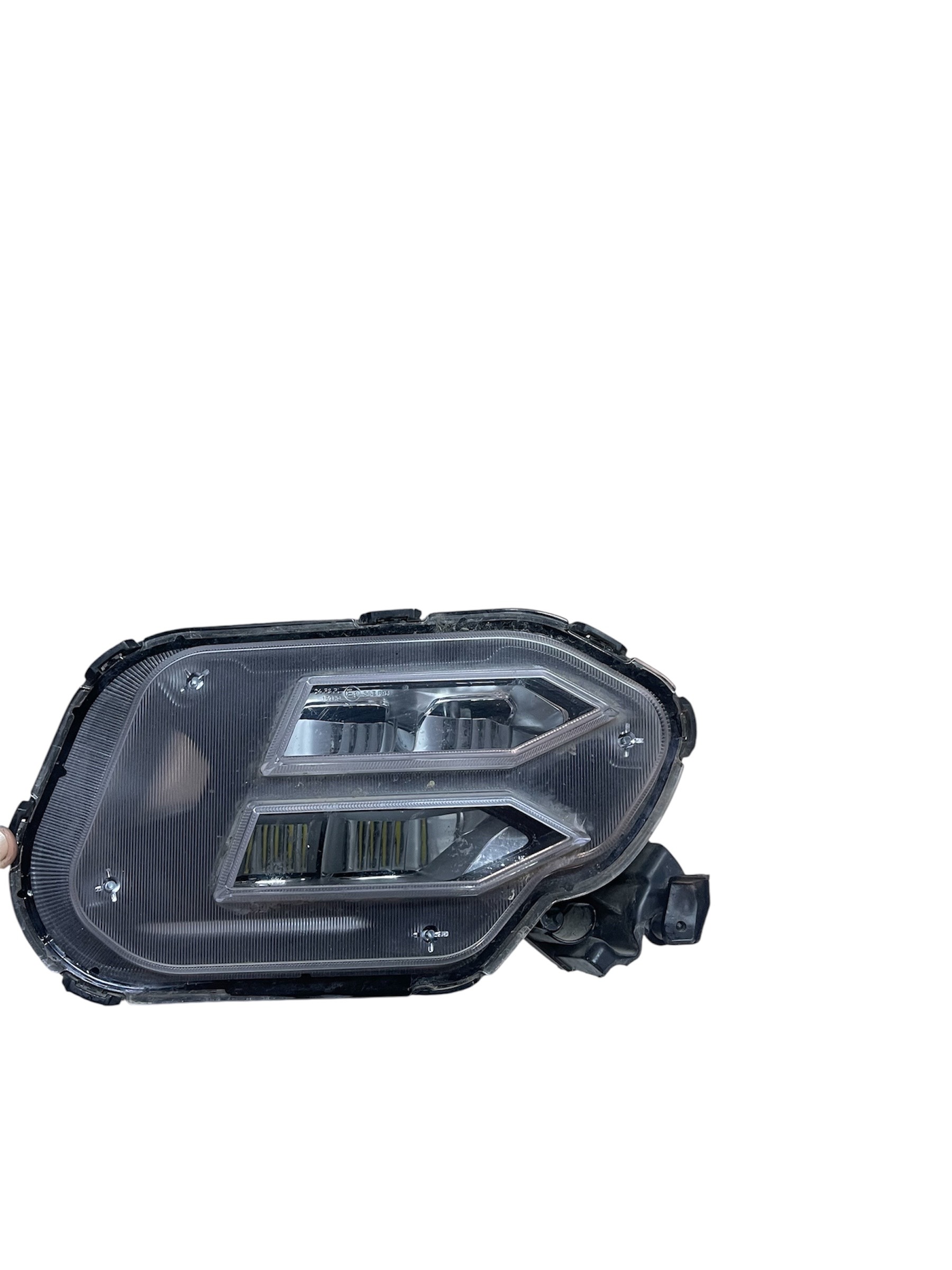 Kia Sorento 2021 - 2024 Faros Auxiliares Derecho Usado Original