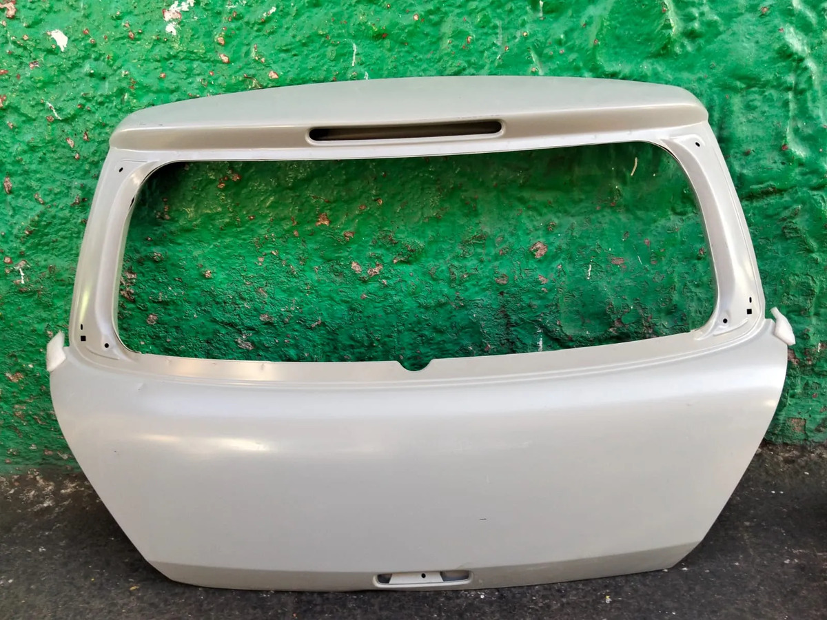 Tapa Cajuela Suzuki Swift 2011-2014 Usado Original Gris