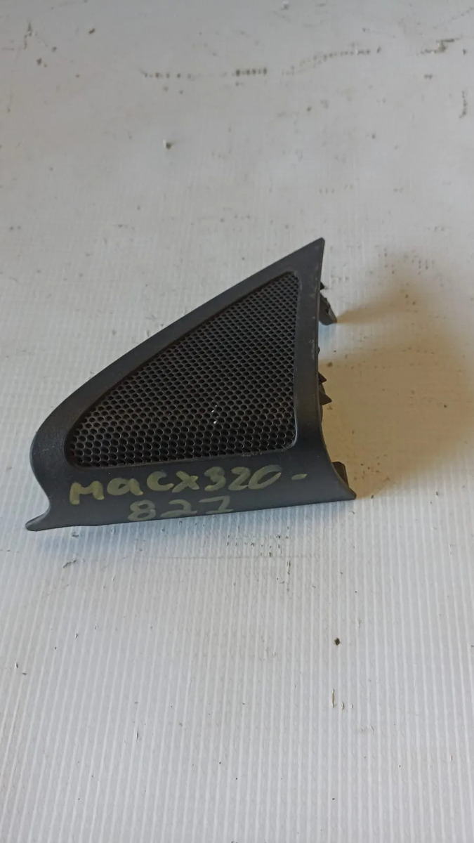 Esquinero Lateral Interior Lh Mazda Cx30 2020-2025