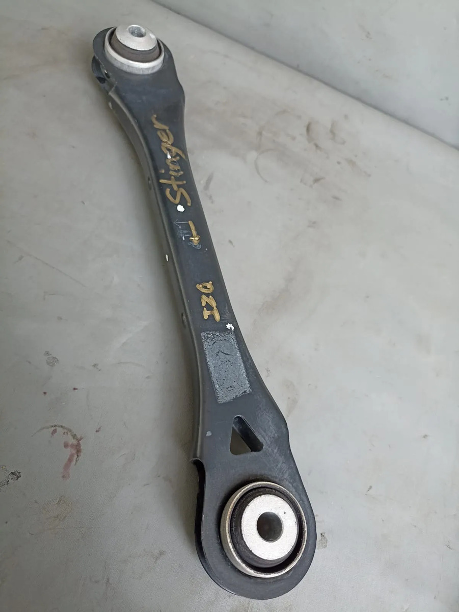 Kia Stinger (17-22) Brazo Izq Asistencia Suspencion Trasera