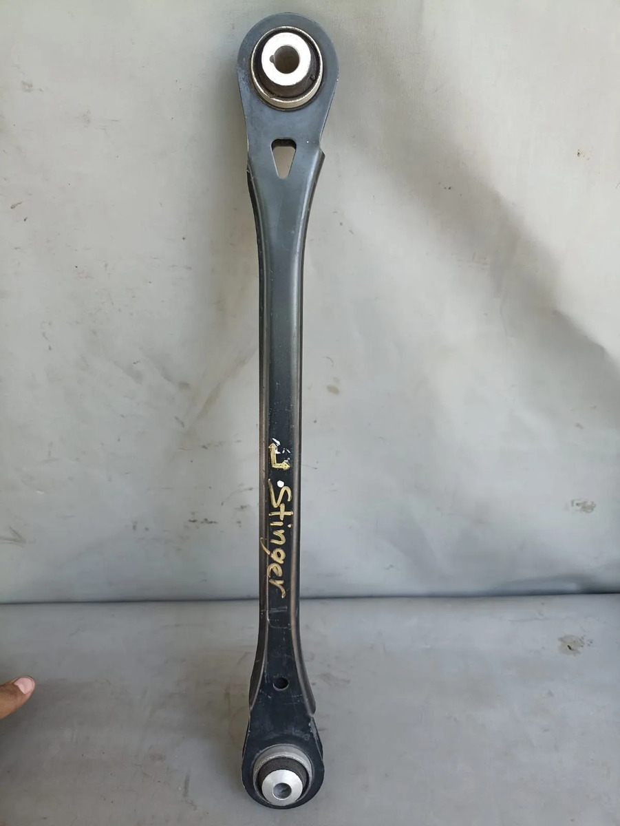 Kia Stinger (17-22) Brazo Der Control De Suspencion Trasero