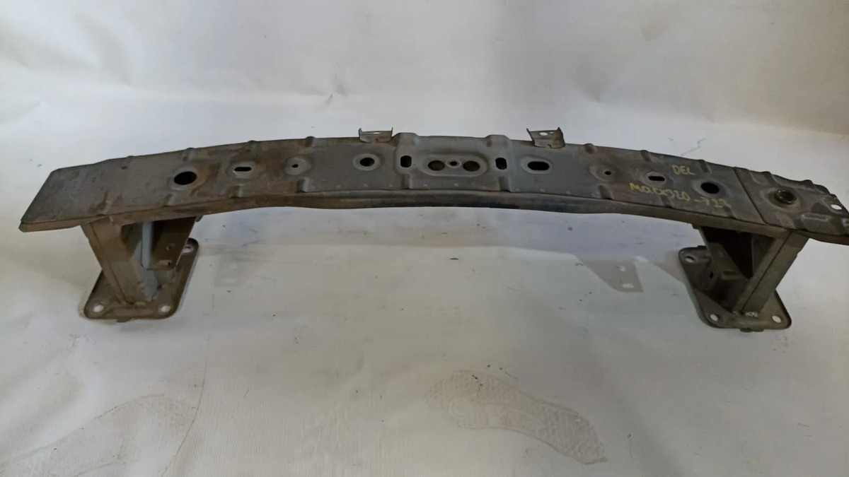 Refuerzo Delantero Mazda Cx-30 2.0l 2020-2025 Usado Original