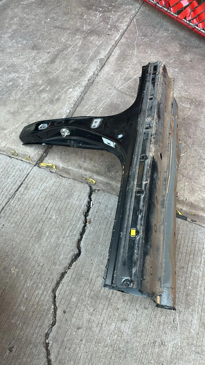 Estribo Lateral De Lamina Lh Mazda Cx-30 2020-2025 Negro