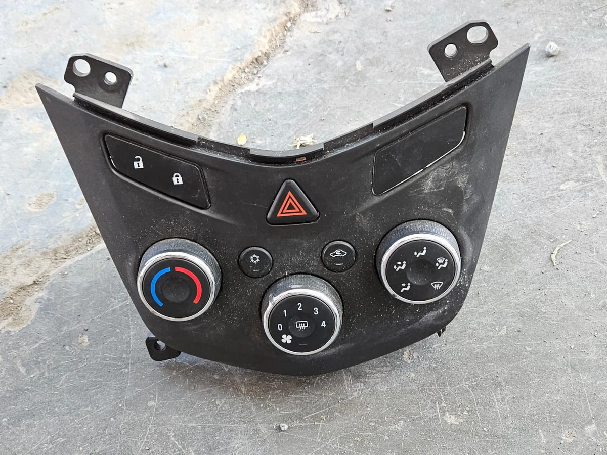 Chevrolet Sonic 2012-2016 Control De Climatizacion