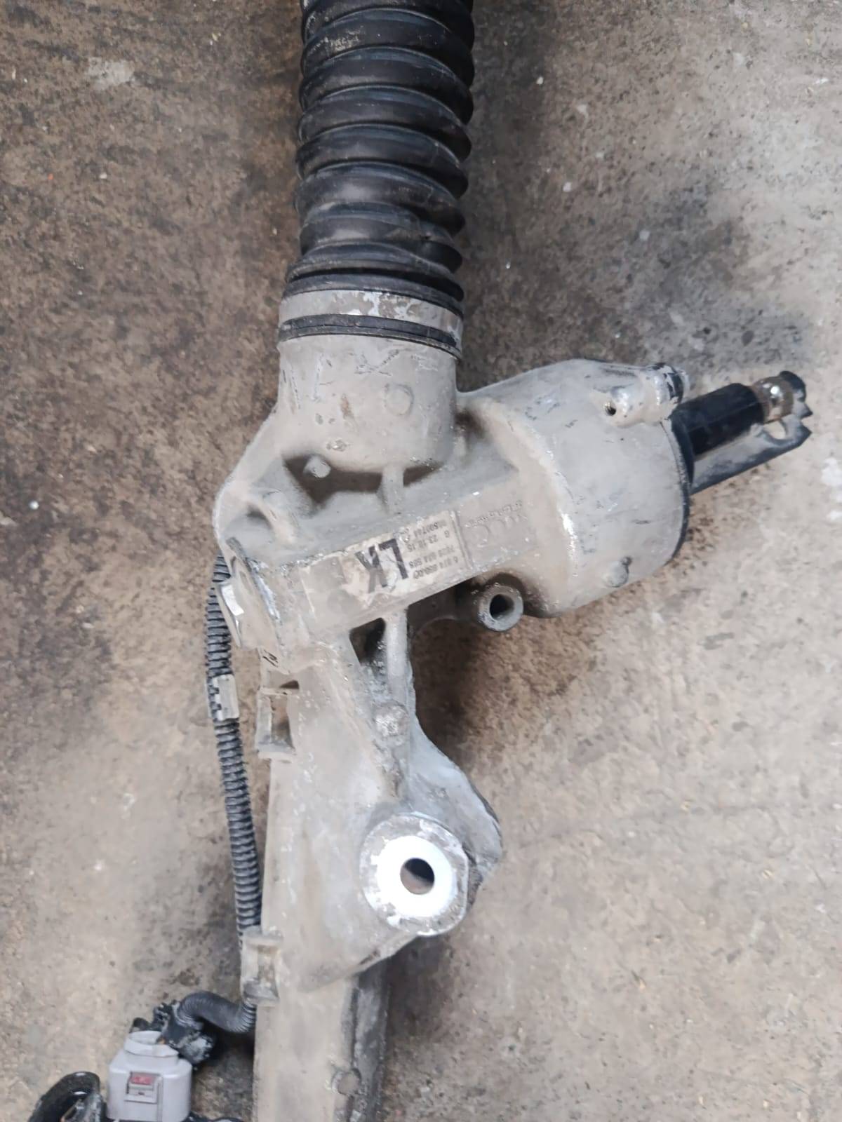 Bmw Serie 3 2013 - 2017 Cremallera Usado Original