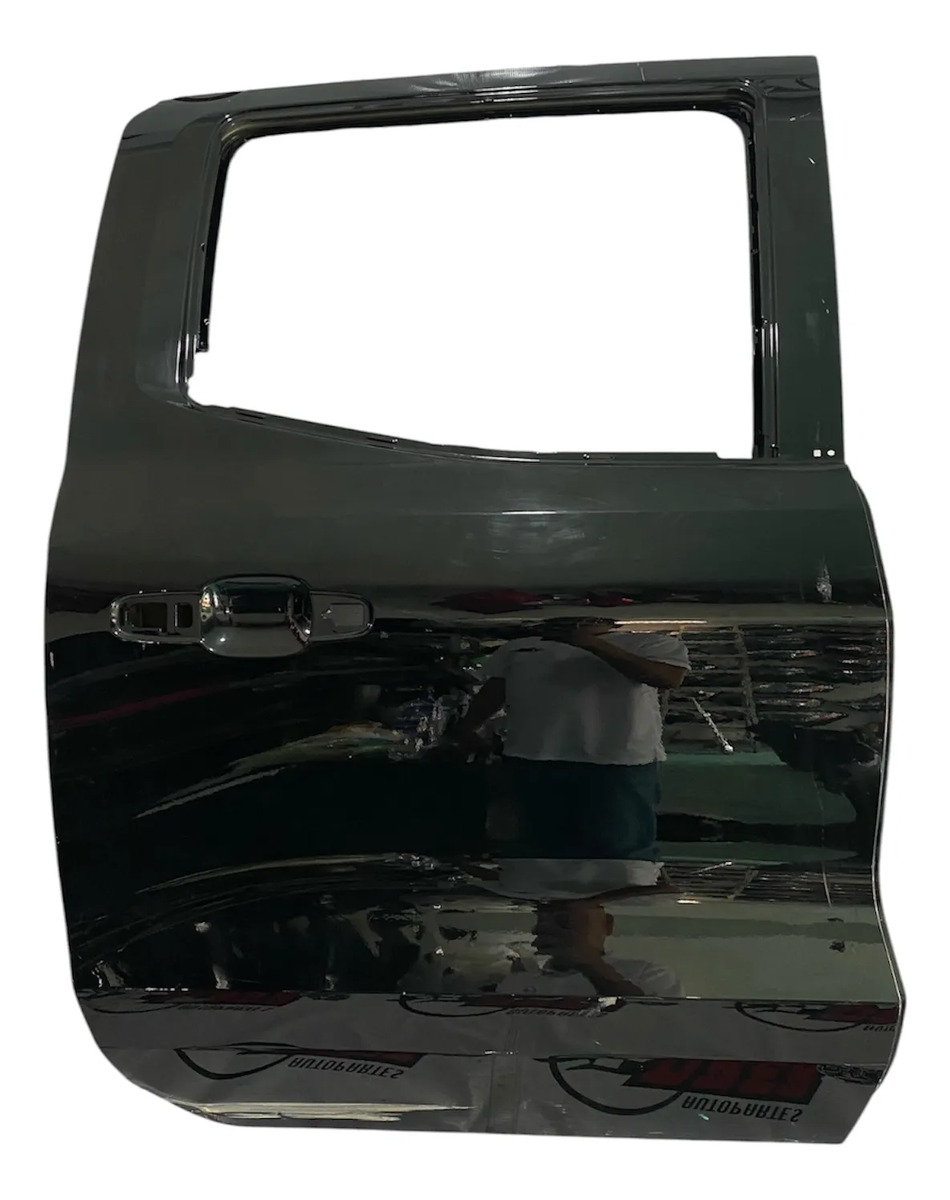 Puerta Trasera Derecha Chevrolet Colorado 2023-2024 Trasera Derecha Negro