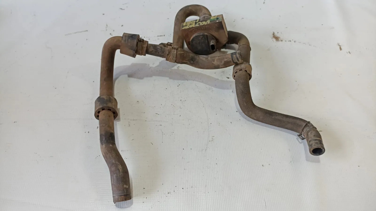 Bomba De Agua Auxiliar C/mangueras Jetta Mk7 1.4t 2019-2024