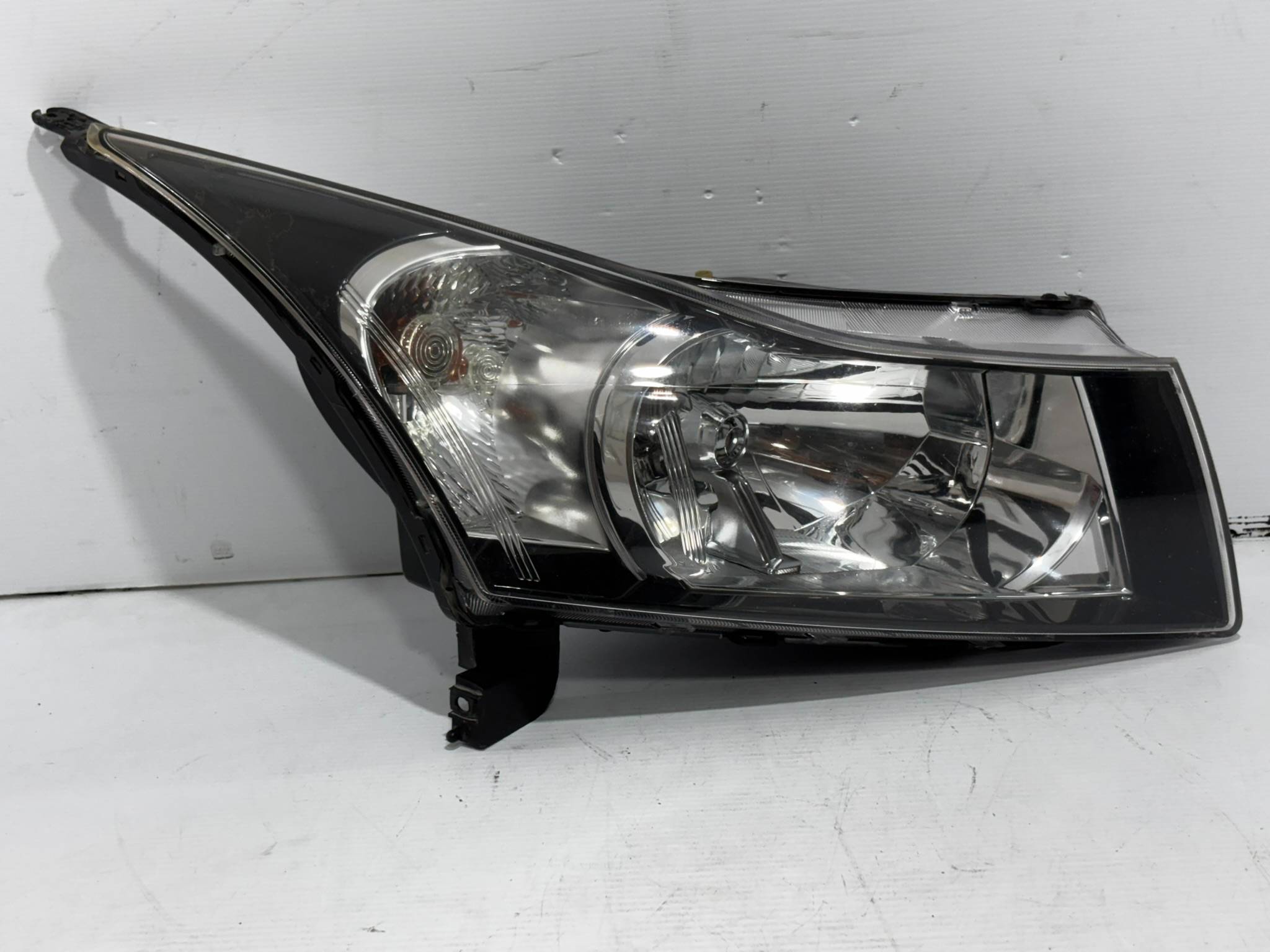 Chevrolet Cruze 2010 - 2015 Faro Derecho Usado Original
