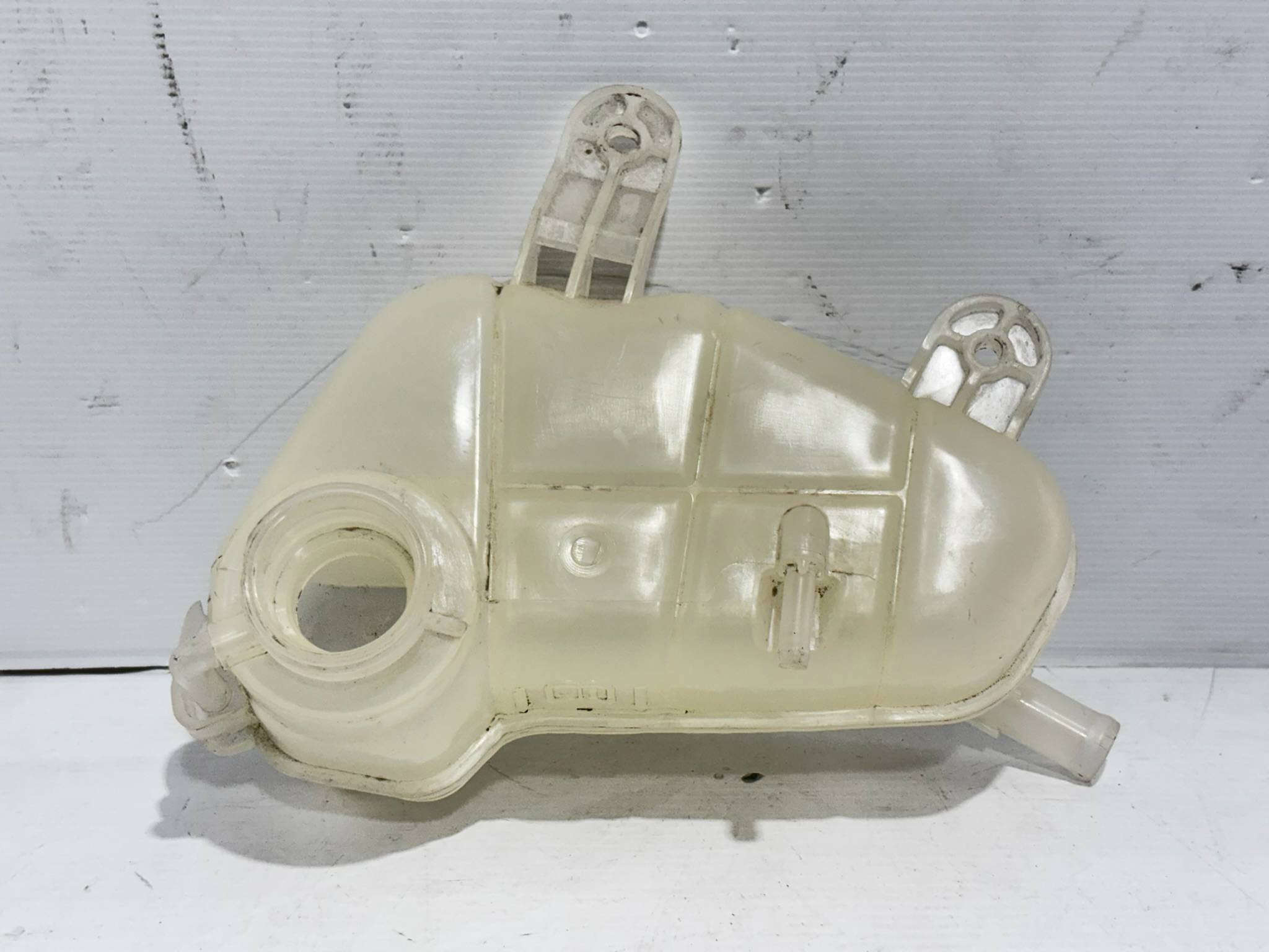 Chevrolet Sonic 2012 - 2018 Depósito Anticongelante Usado Original